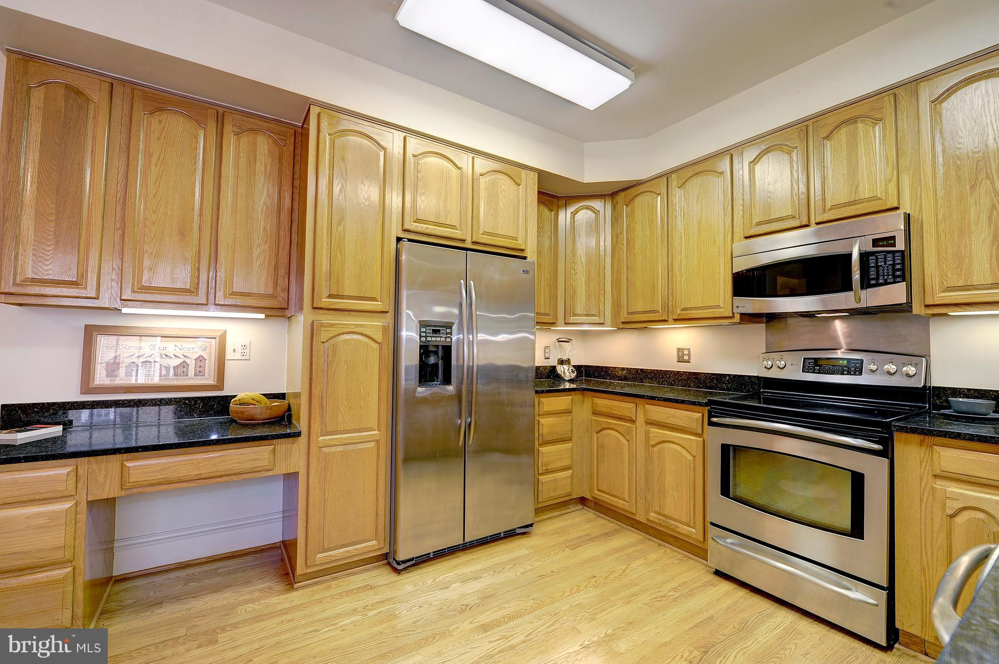 WHITLEY PARK CONDOMINIUM - Residential Lease