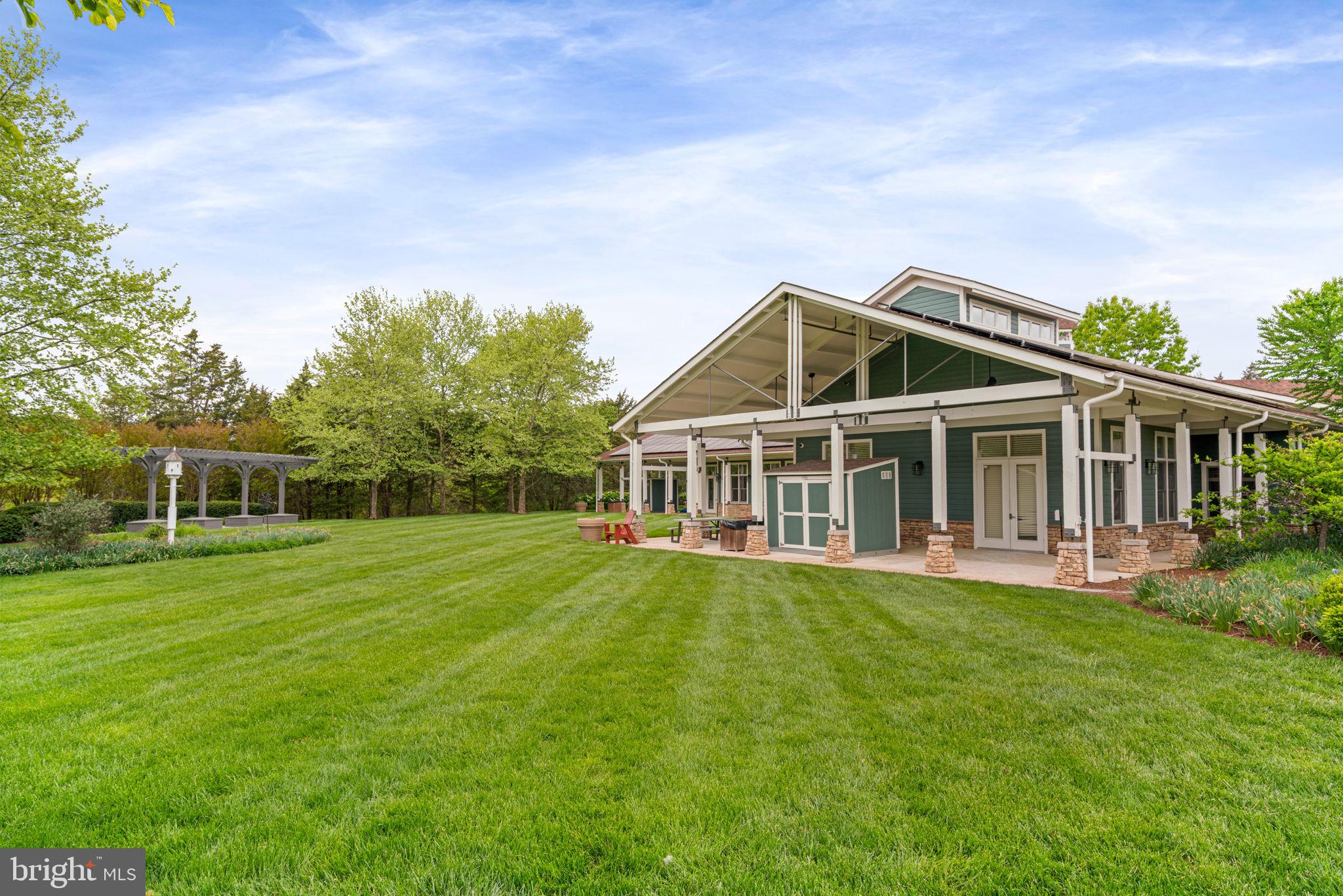 BROADLANDS SOUTH - Residential Lease