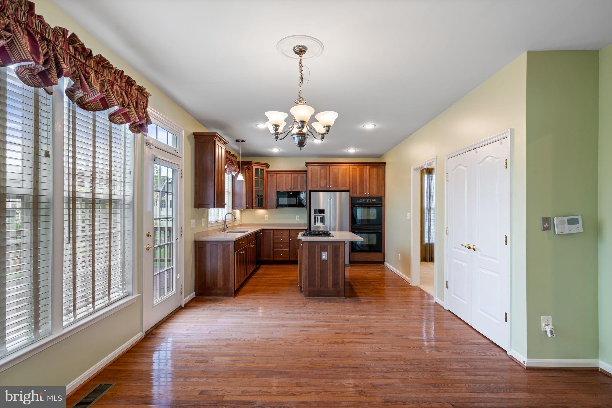 BROADLANDS SOUTH - Residential Lease