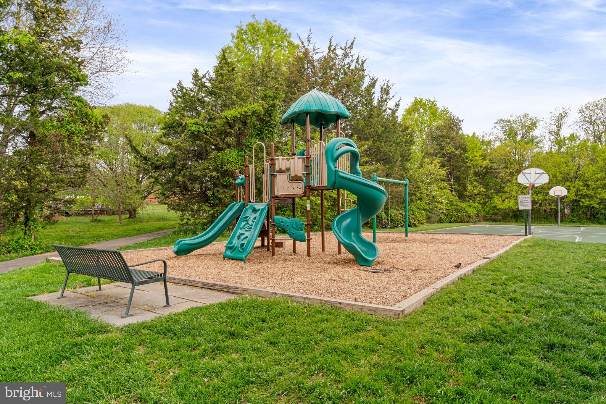 BROADLANDS SOUTH - Residential Lease