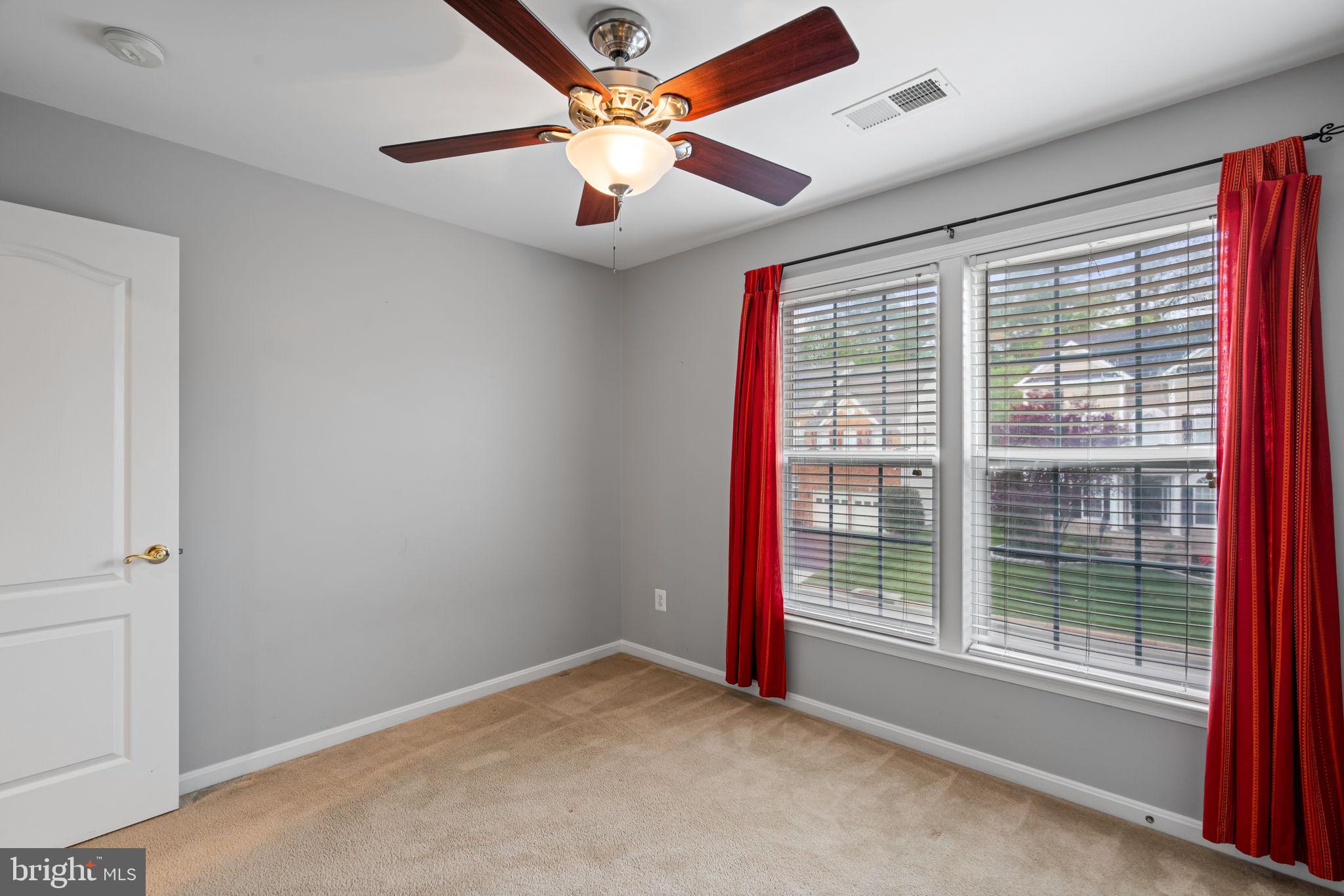 BROADLANDS SOUTH - Residential Lease