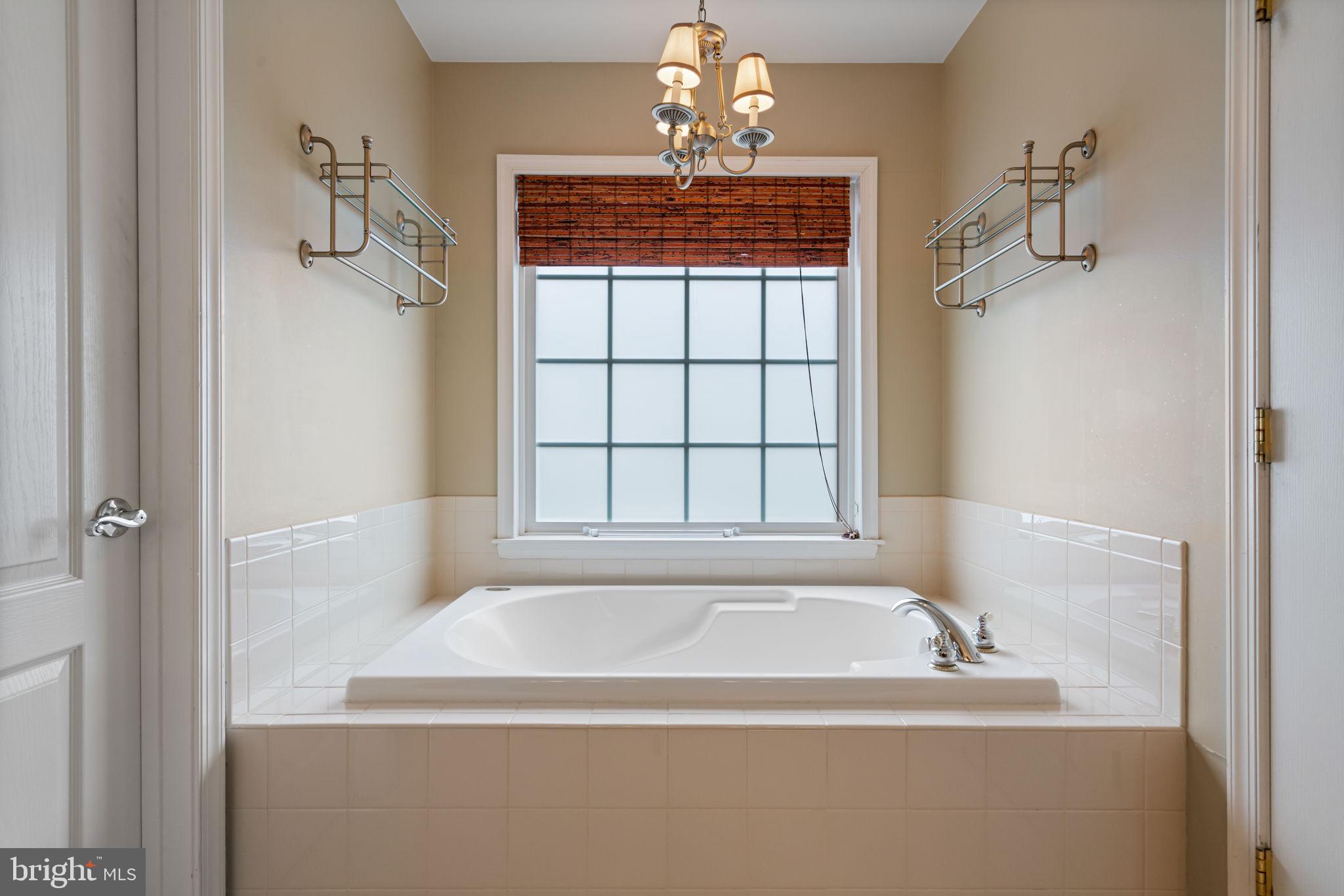 BROADLANDS SOUTH - Residential Lease