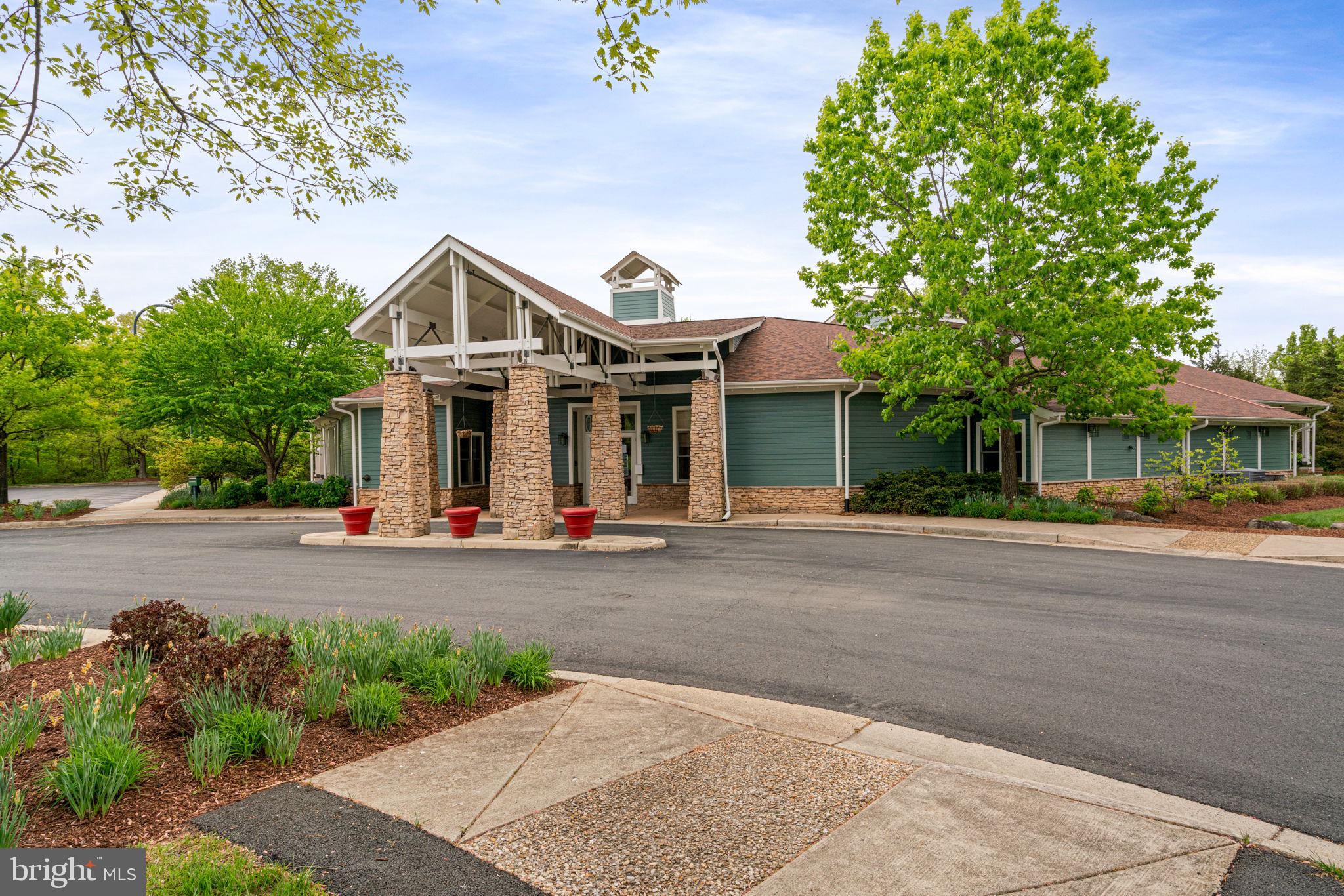 BROADLANDS SOUTH - Residential Lease