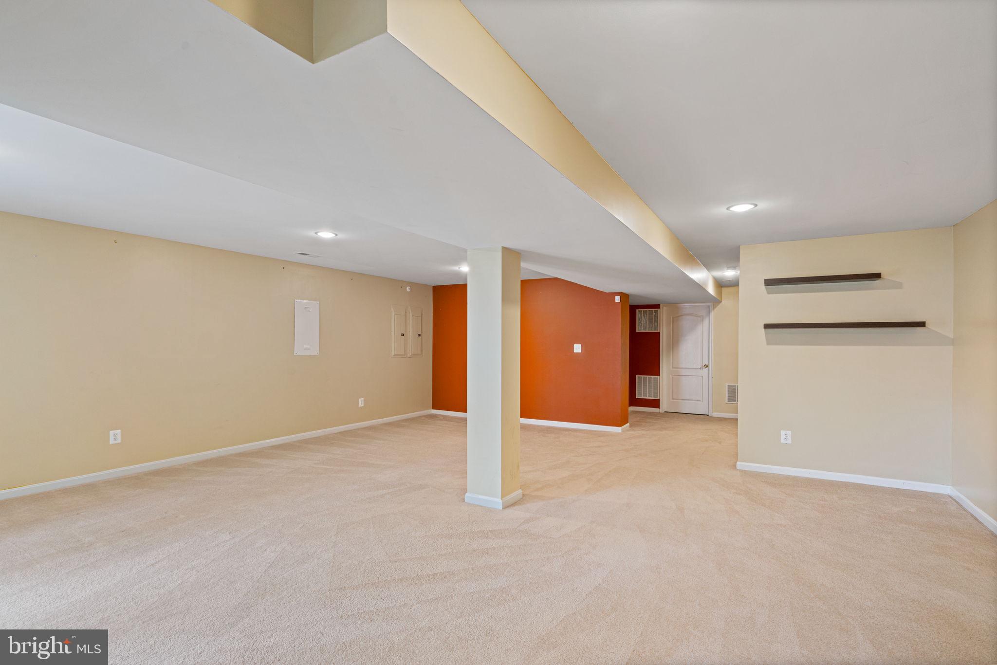 BROADLANDS SOUTH - Residential Lease