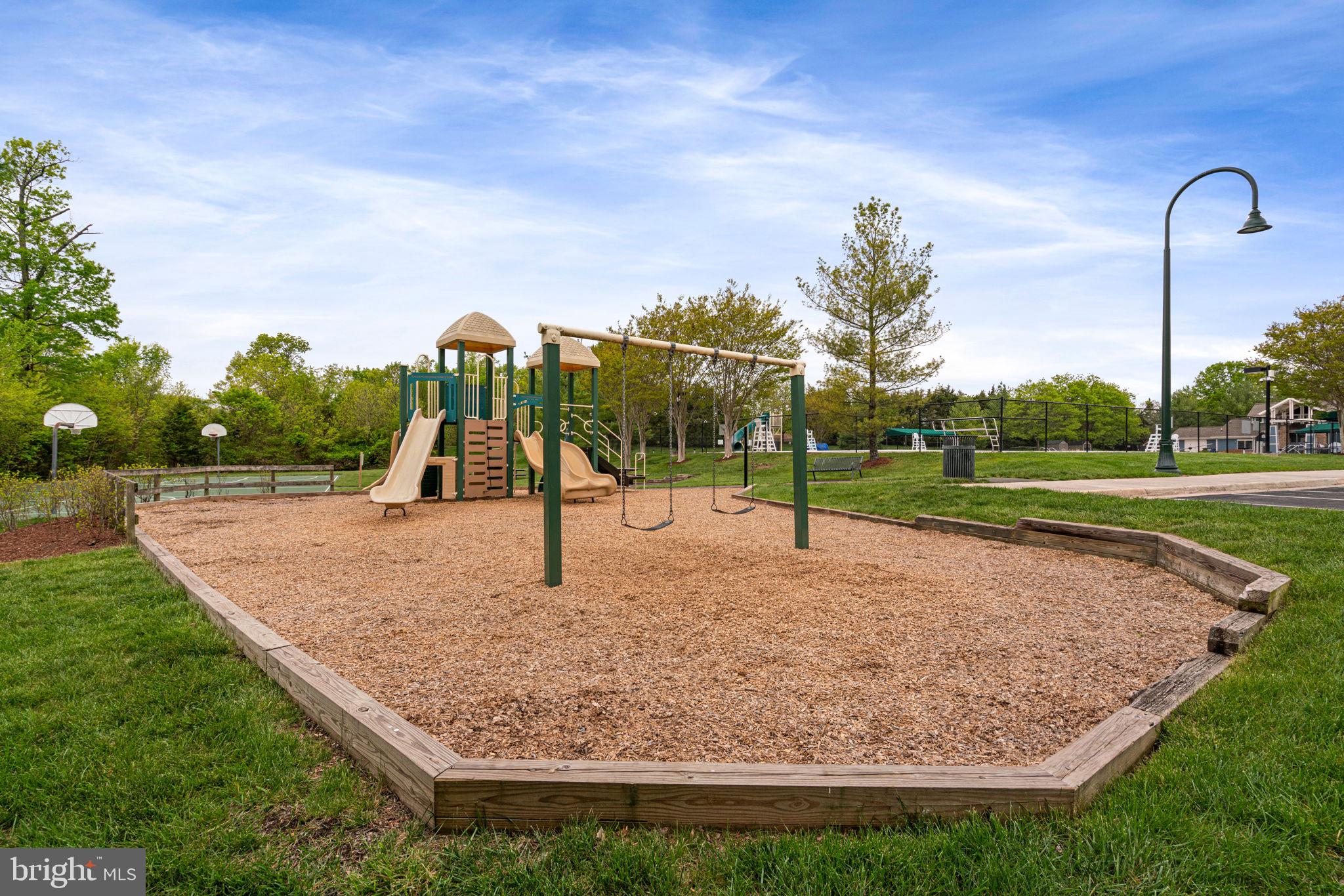 BROADLANDS SOUTH - Residential Lease