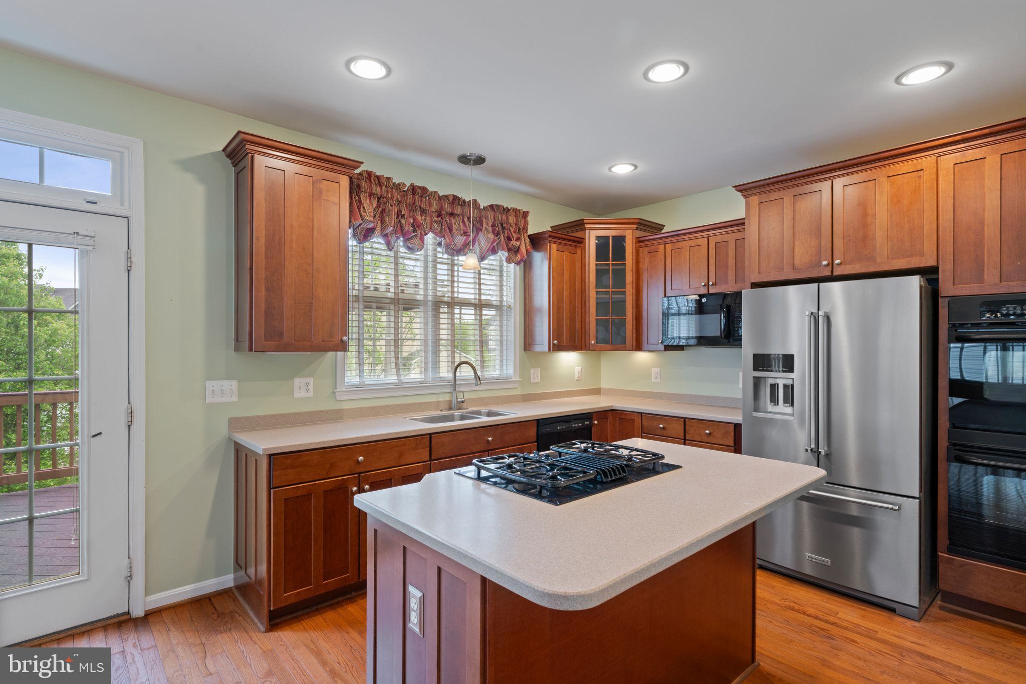 BROADLANDS SOUTH - Residential Lease