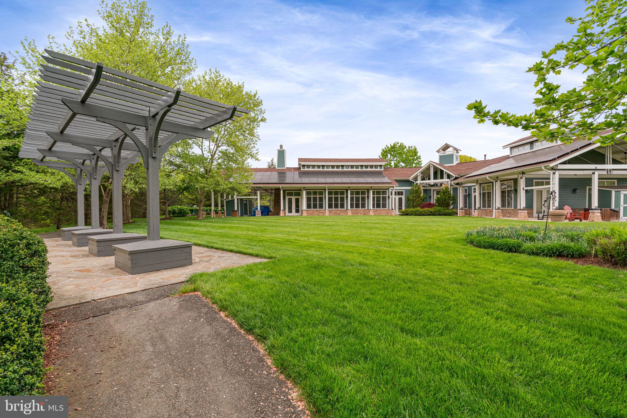 BROADLANDS SOUTH - Residential Lease