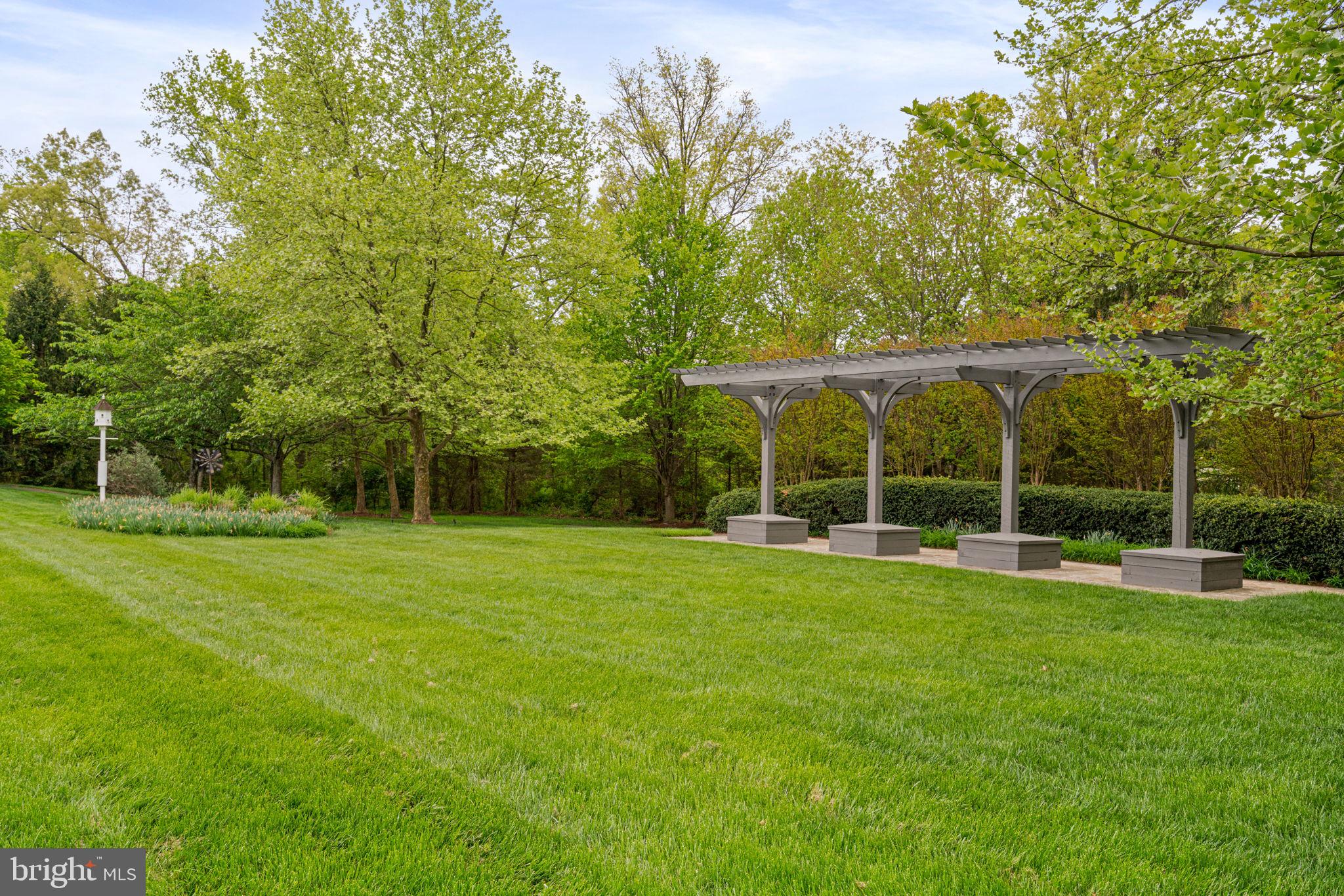 BROADLANDS SOUTH - Residential Lease