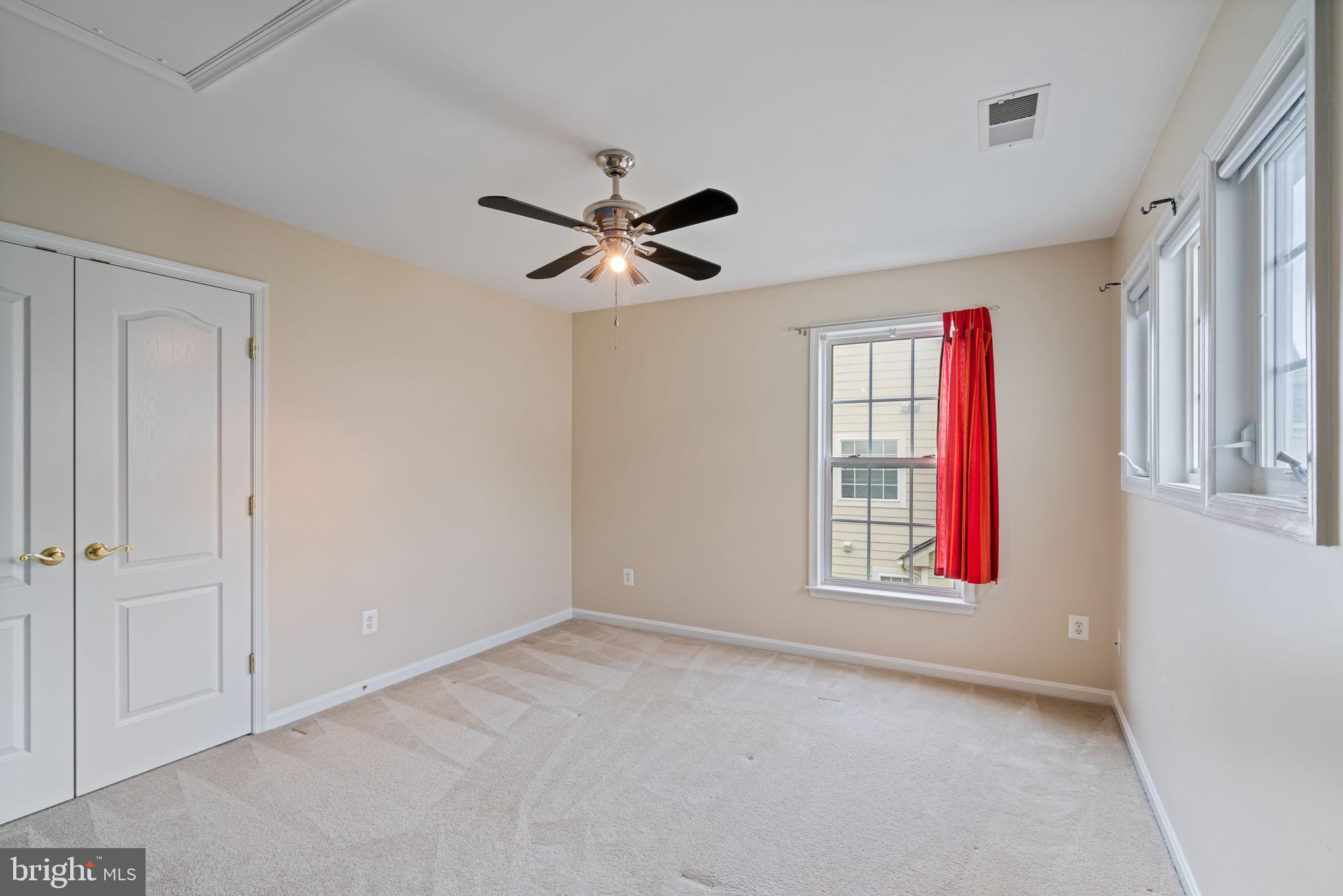 BROADLANDS SOUTH - Residential Lease