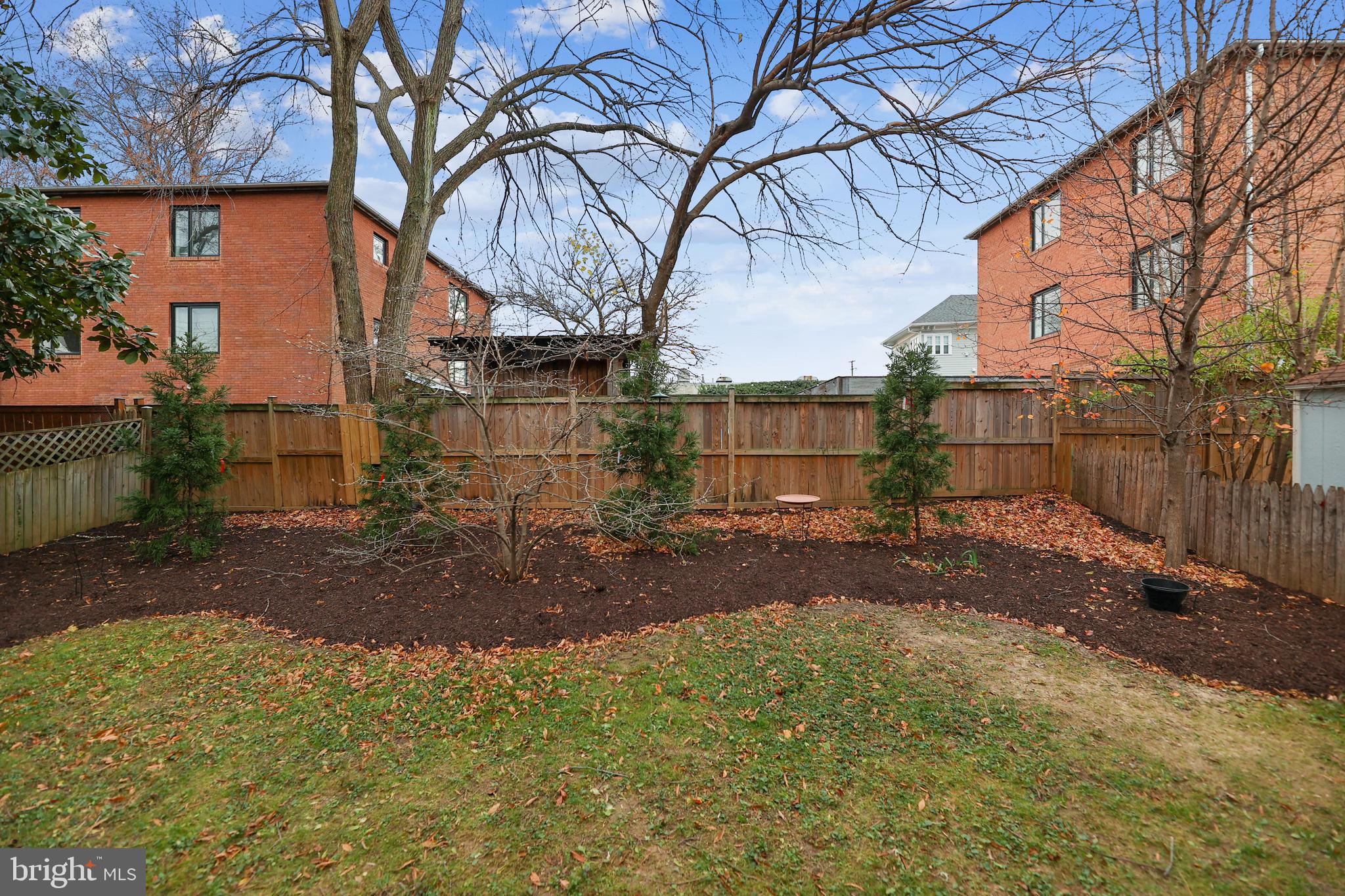 LYON PARK - Residential