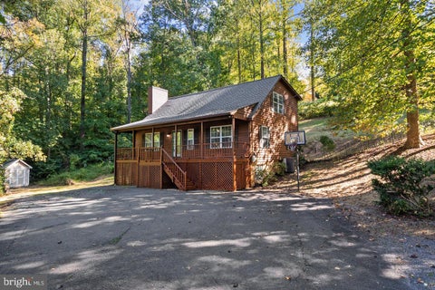 Homes For Sale - 662 Northern Spy Drive<br/> LINDEN, VA 22642
