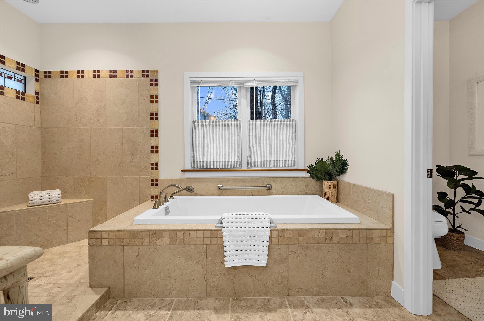 SEVERN GROVE - Residential