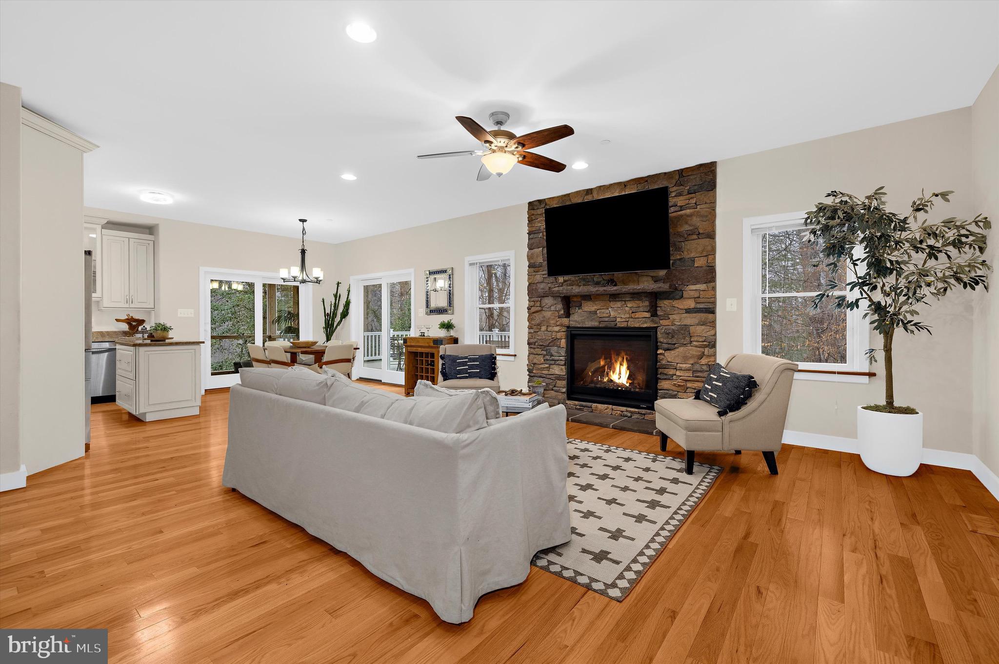 SEVERN GROVE - Residential