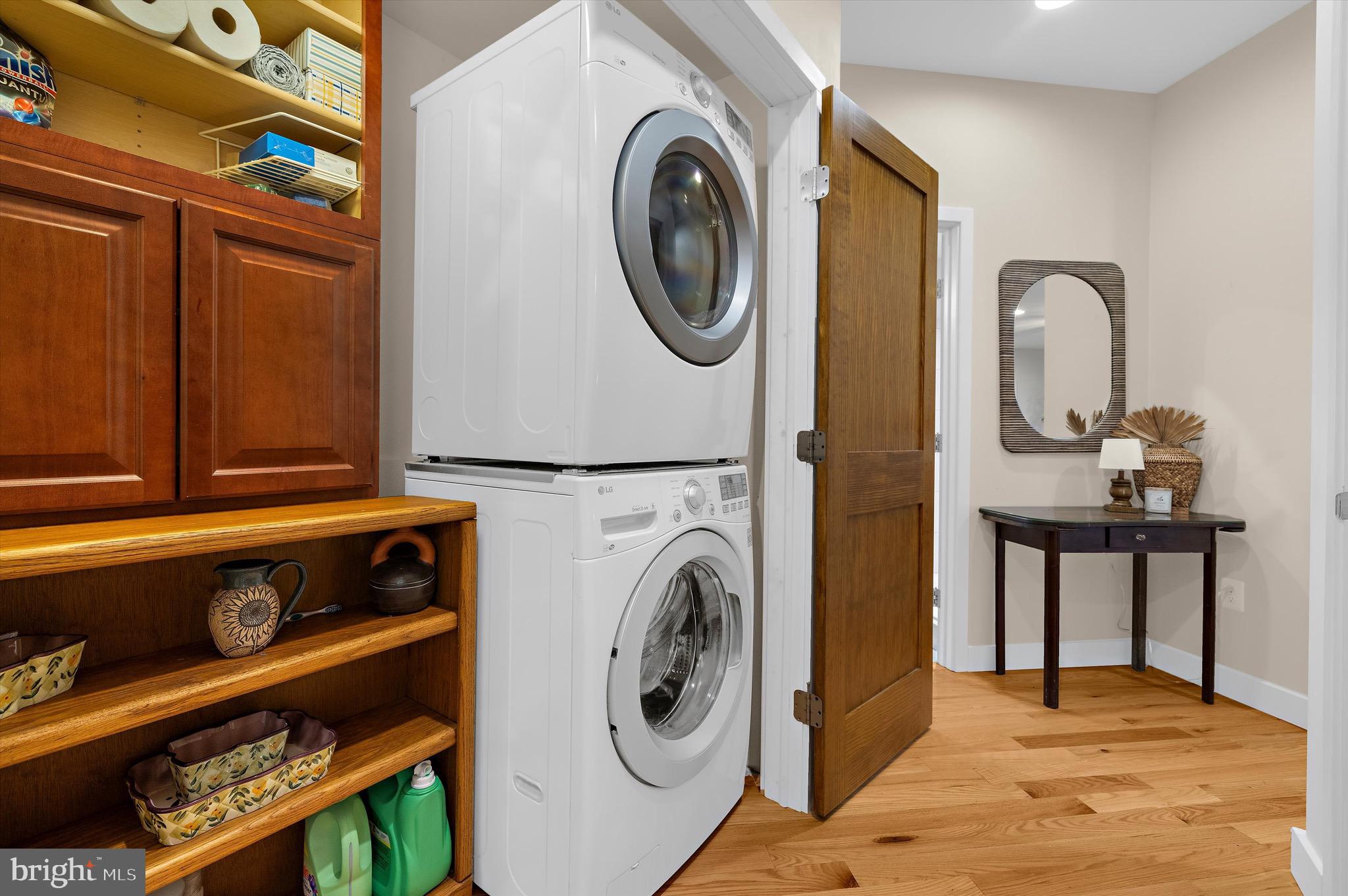 SEVERN GROVE - Residential