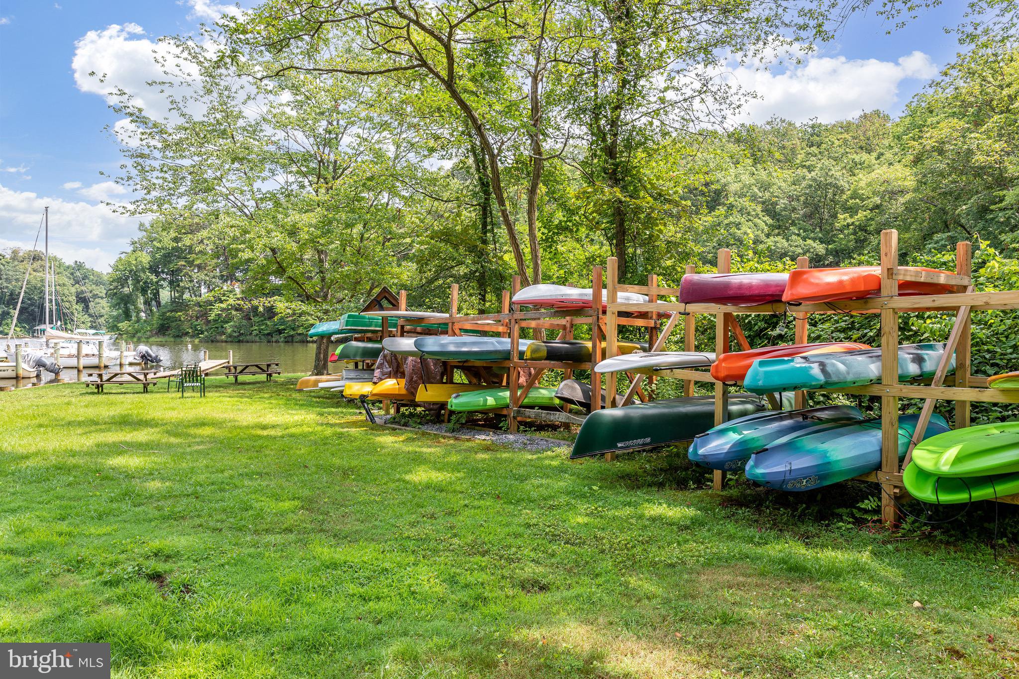 SEVERN GROVE - Residential