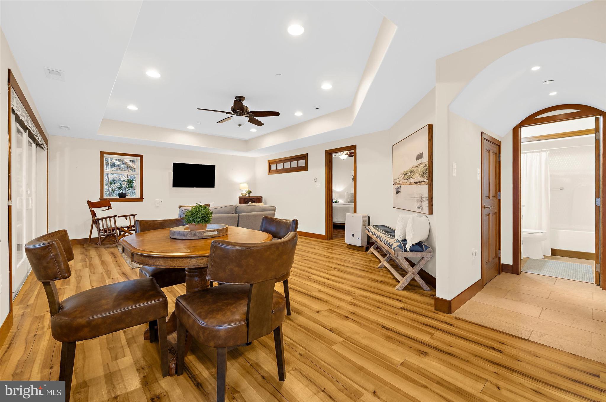 SEVERN GROVE - Residential