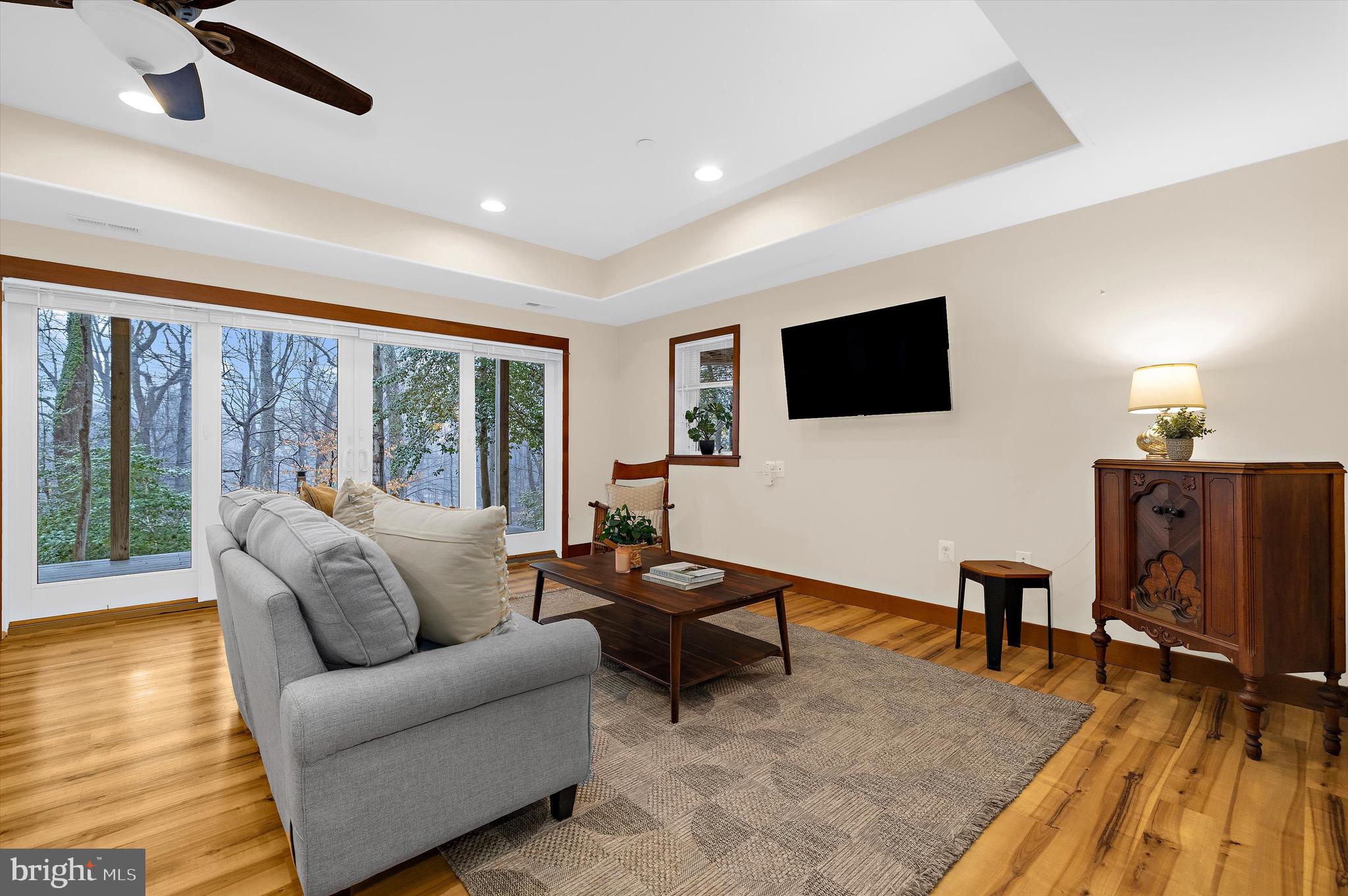 SEVERN GROVE - Residential