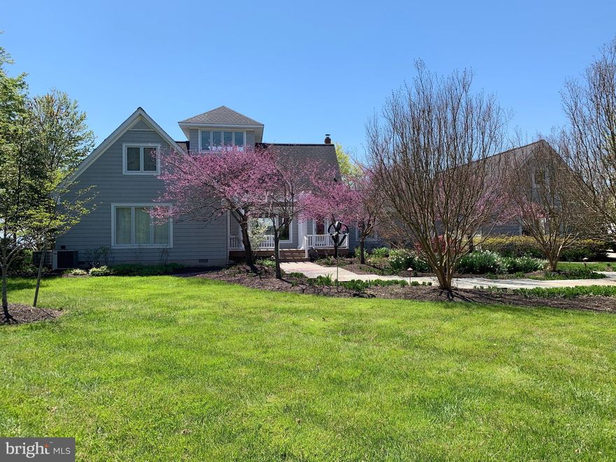 Listed and sold simultaneously.  Beautifully updated/renovated coastal cape with expansive Harris Creek views. 6 acres with pond and beautiful landscaping.  Private pier.  Extra living spaces by way of den, family room, office and lookout tower.  Large garage with so much storage.  Sunset views!