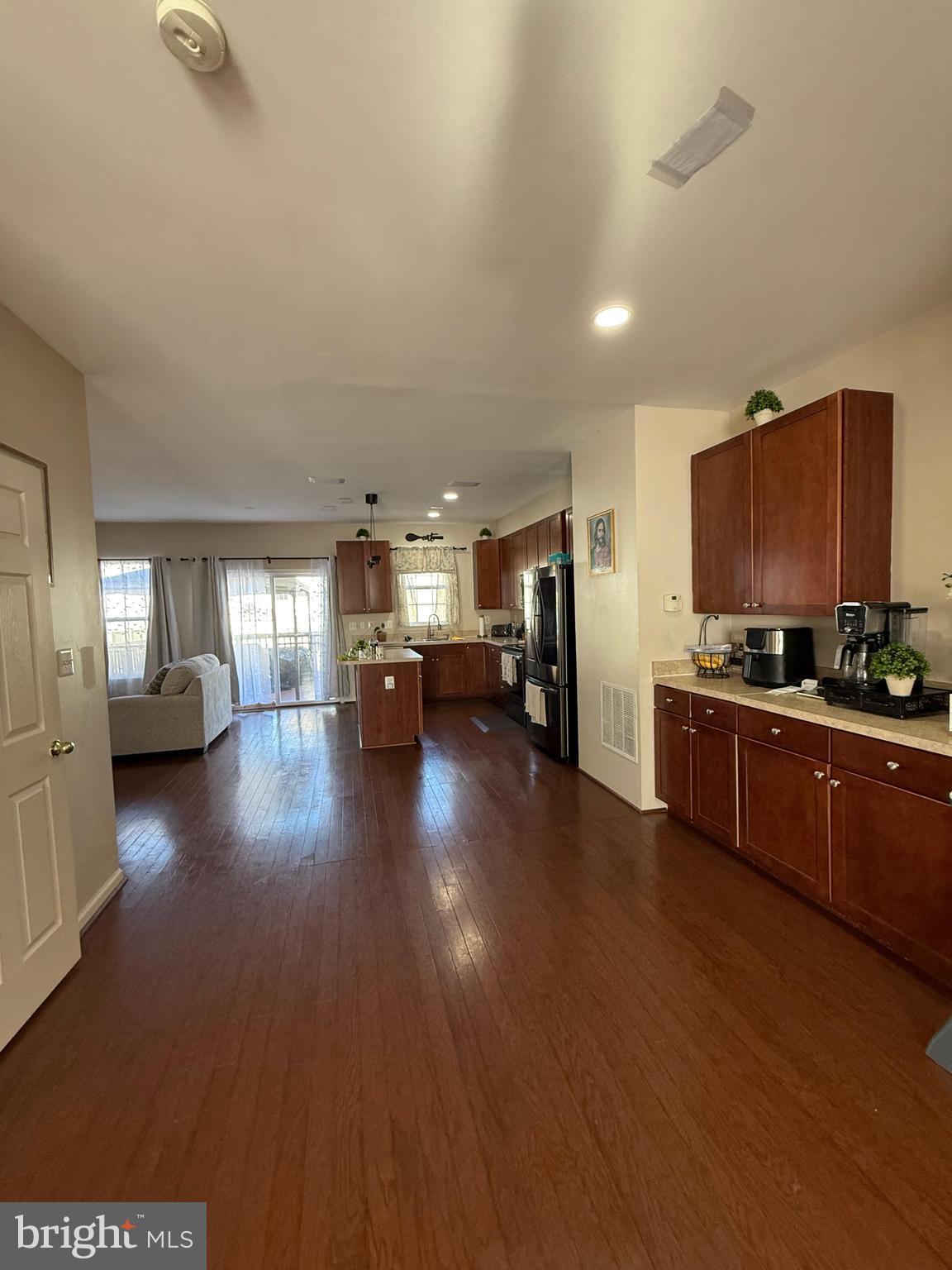 113 EXECUTIVE CIRCLE