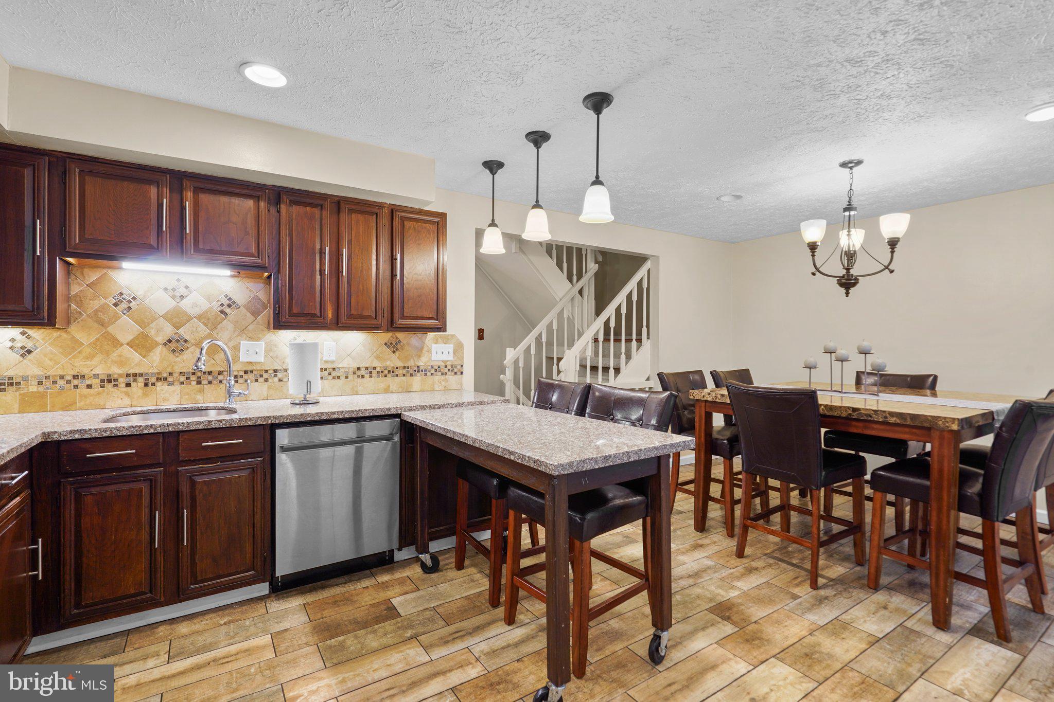 GUNNERS VIEW - Residential