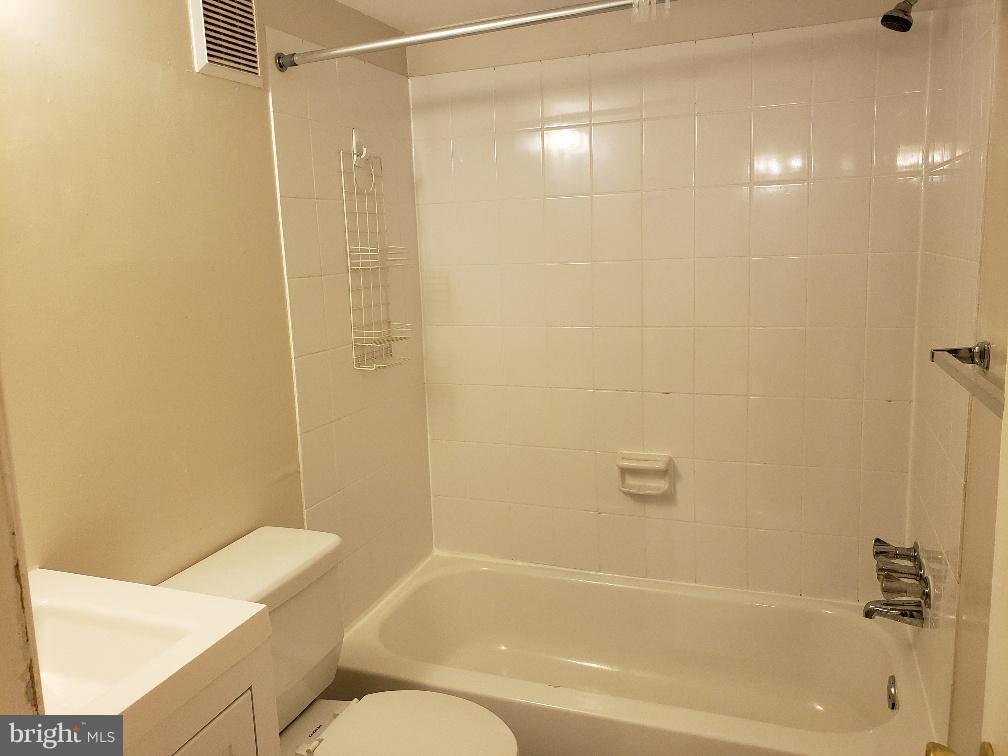 FOXCROFT COLONY - Residential Lease