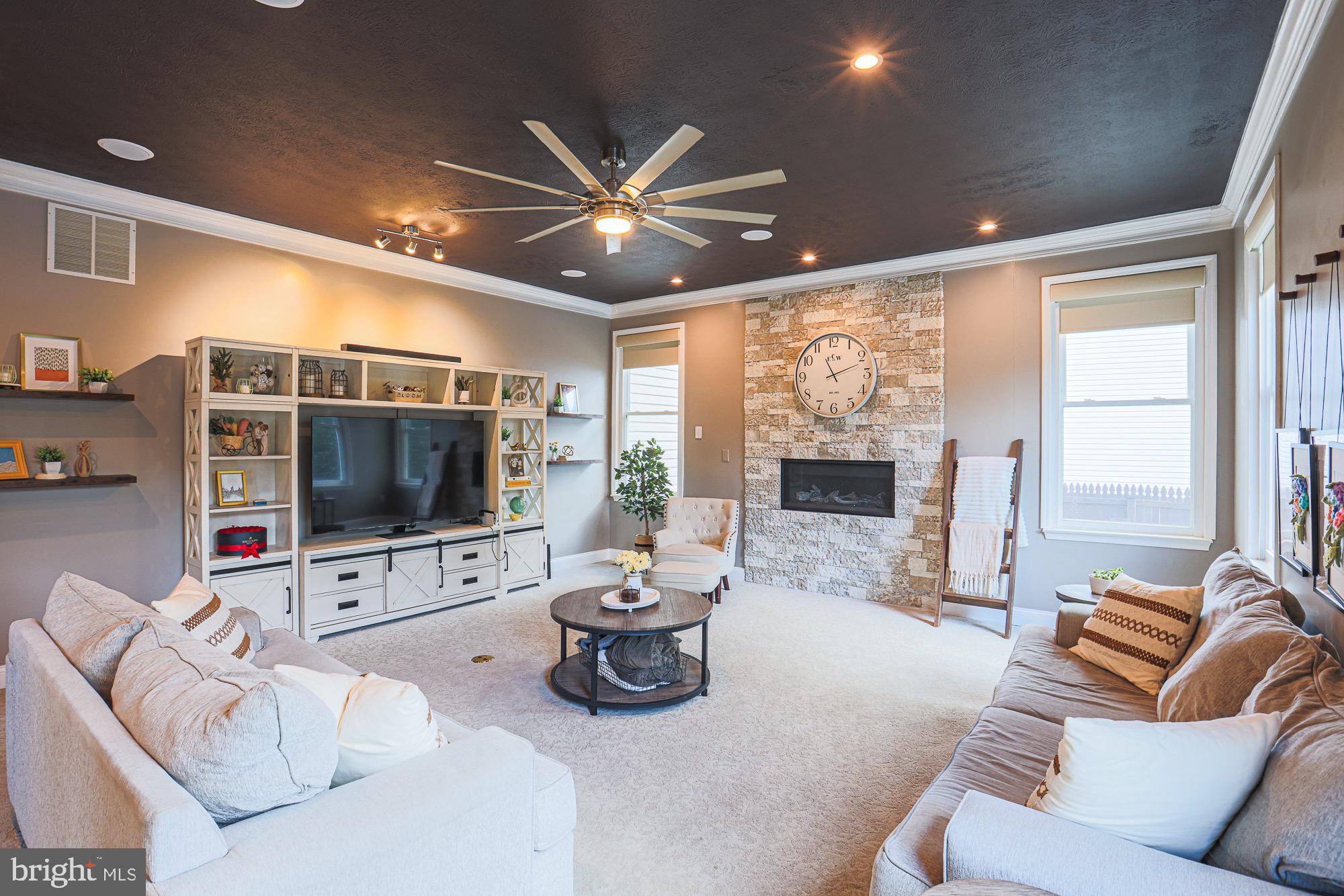 HALLIE HILL FARM - Residential