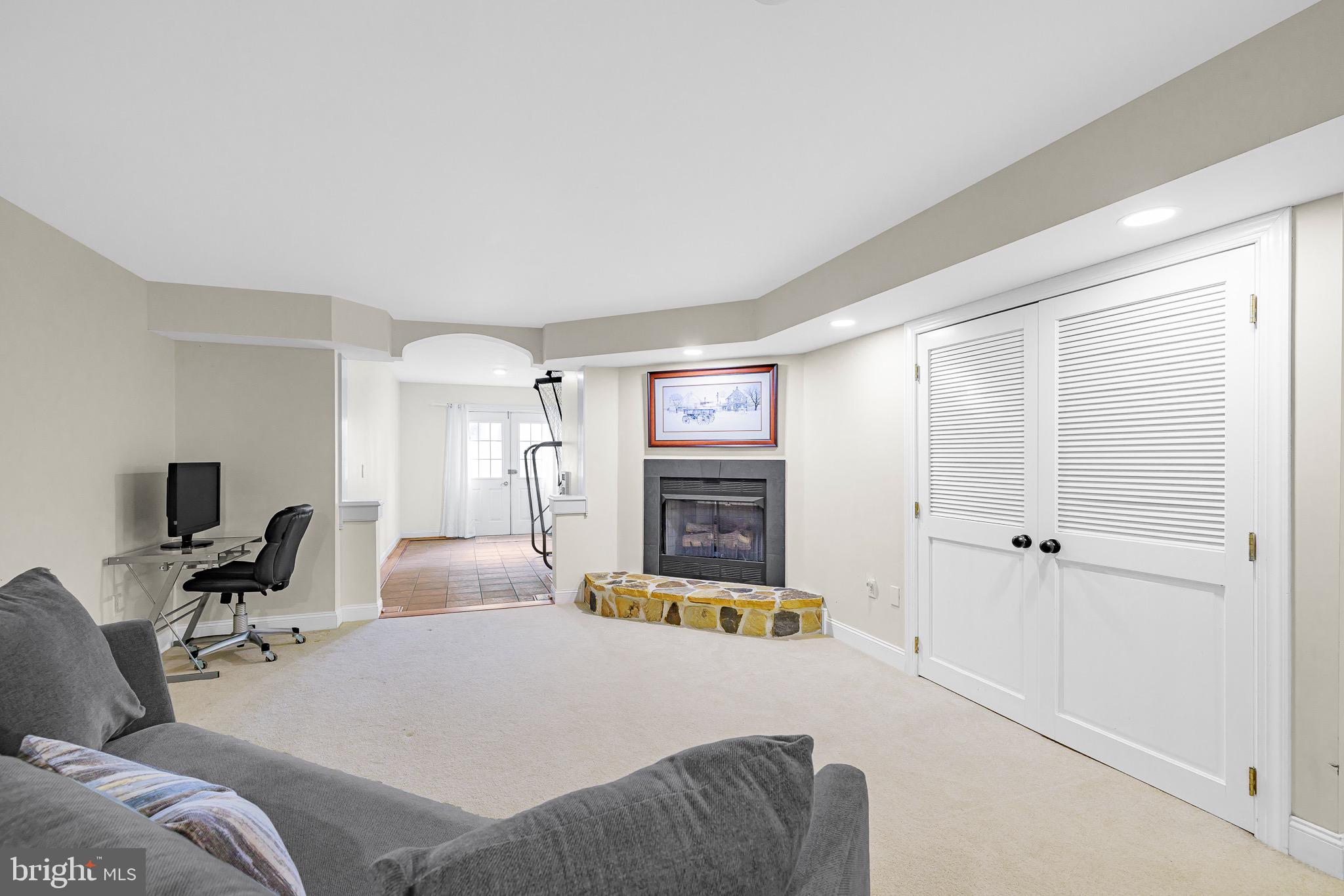 REGALWOOD - Residential