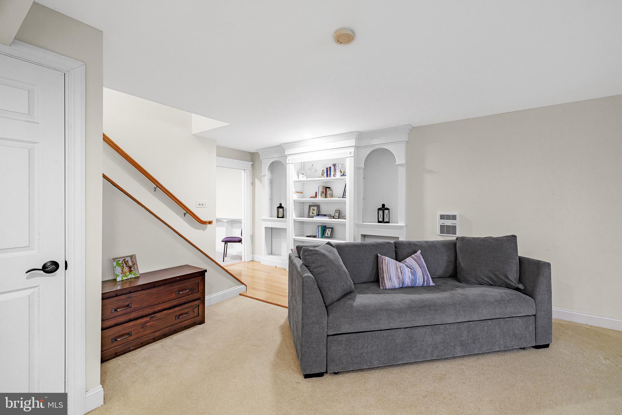 REGALWOOD - Residential