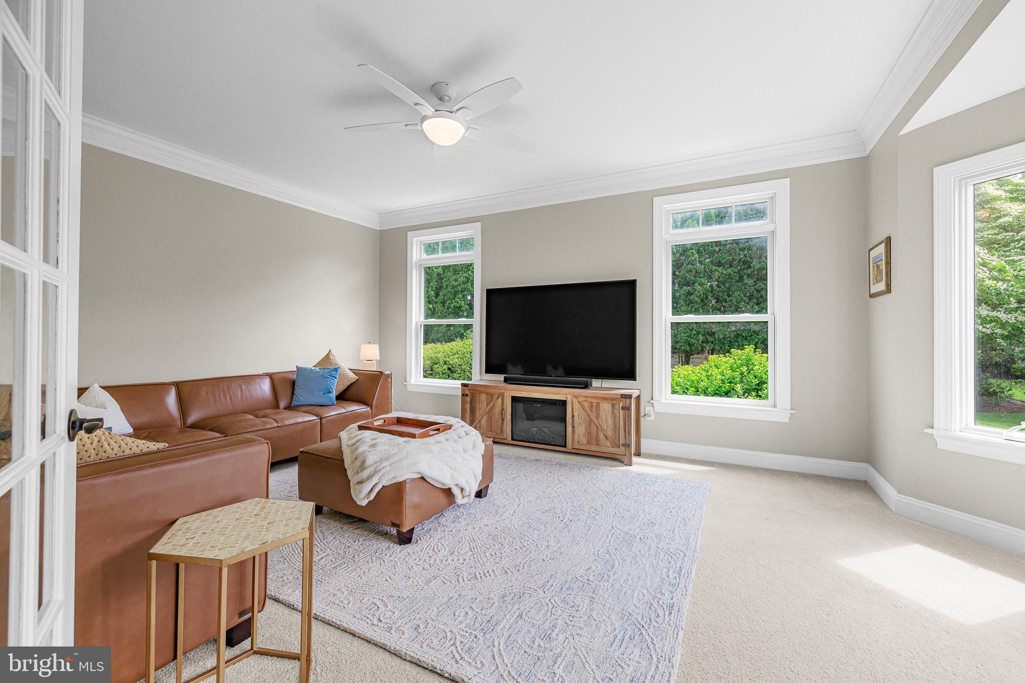 REGALWOOD - Residential