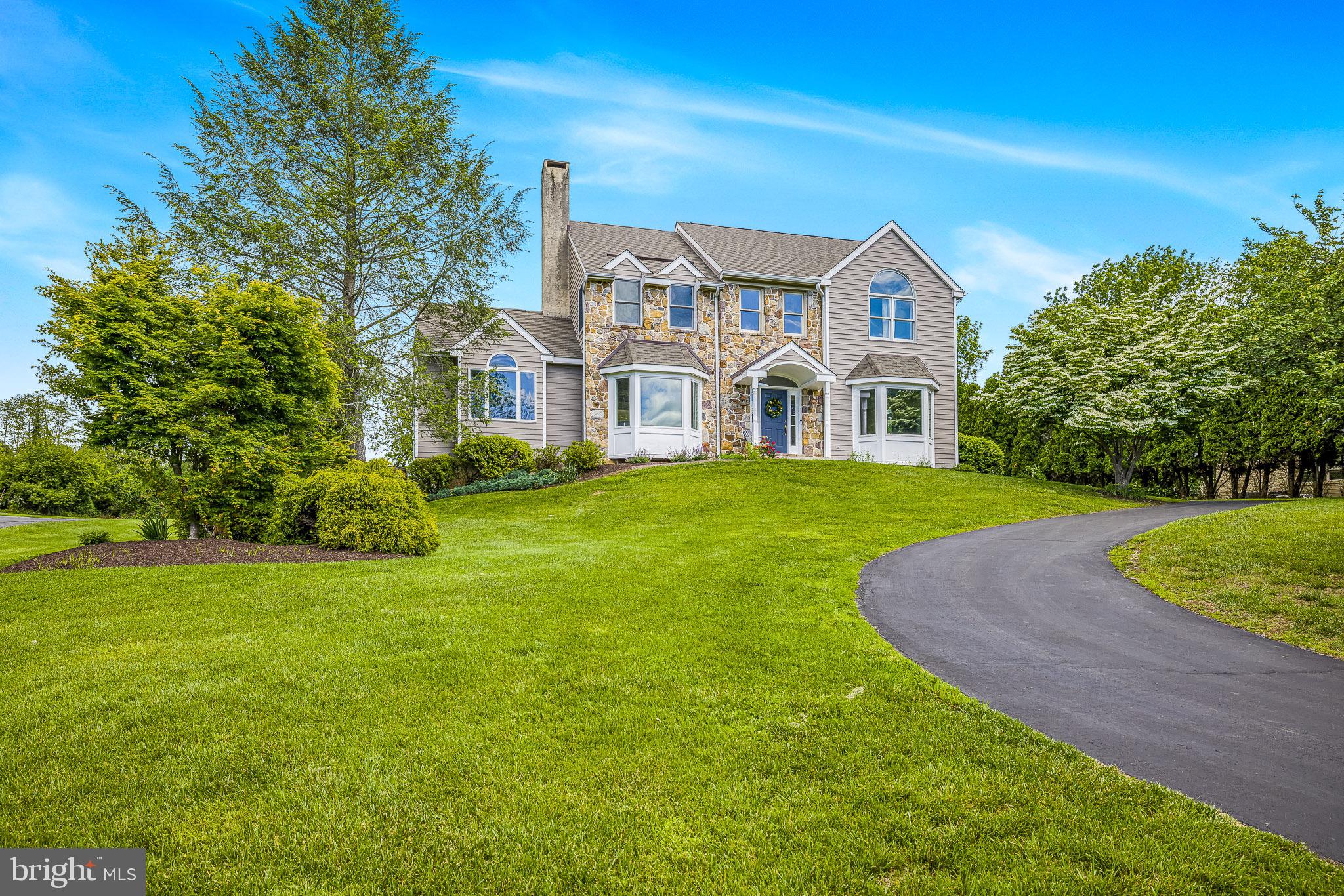 1243 WHITE WOOD WAY
