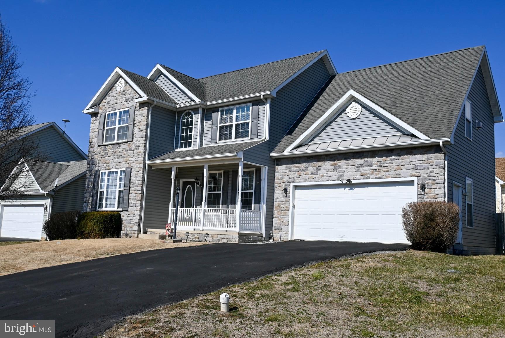 CRESTFIELD - Residential