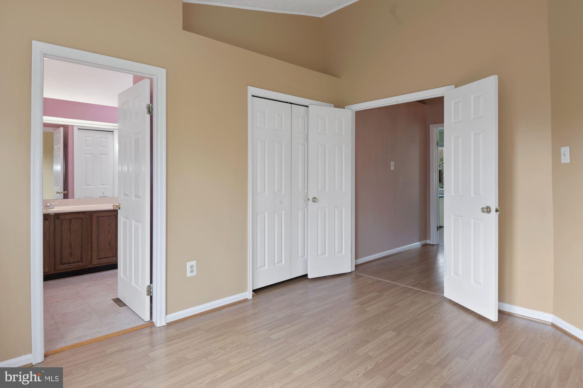 WORTHINGTON GLEN - Residential