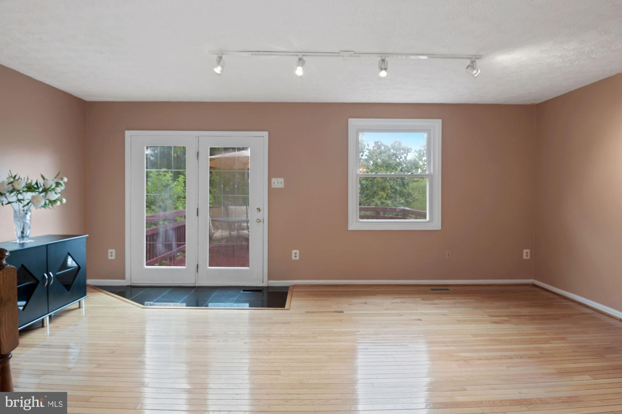 WORTHINGTON GLEN - Residential