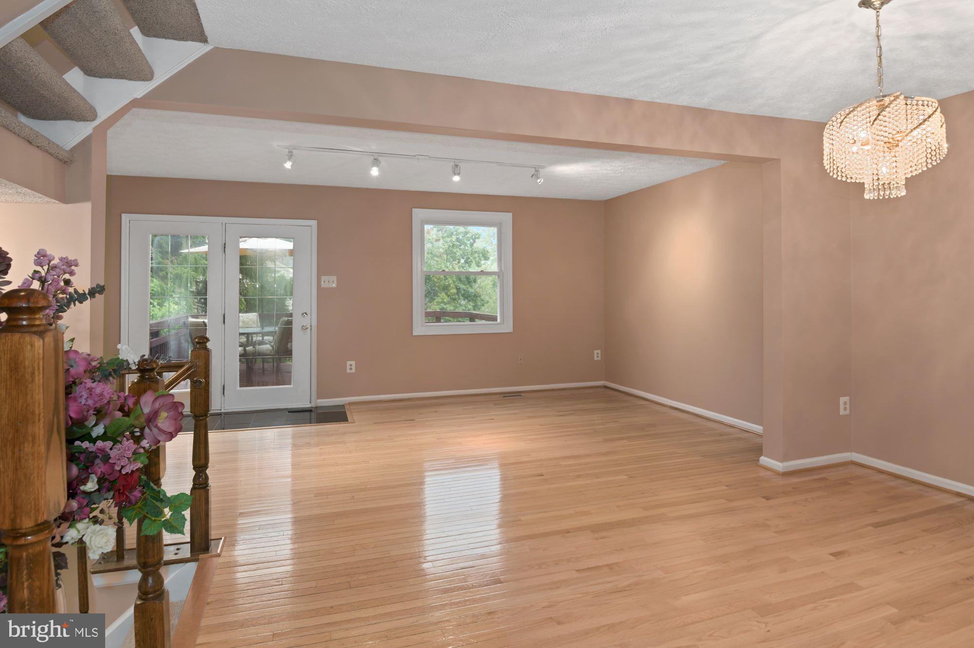 WORTHINGTON GLEN - Residential