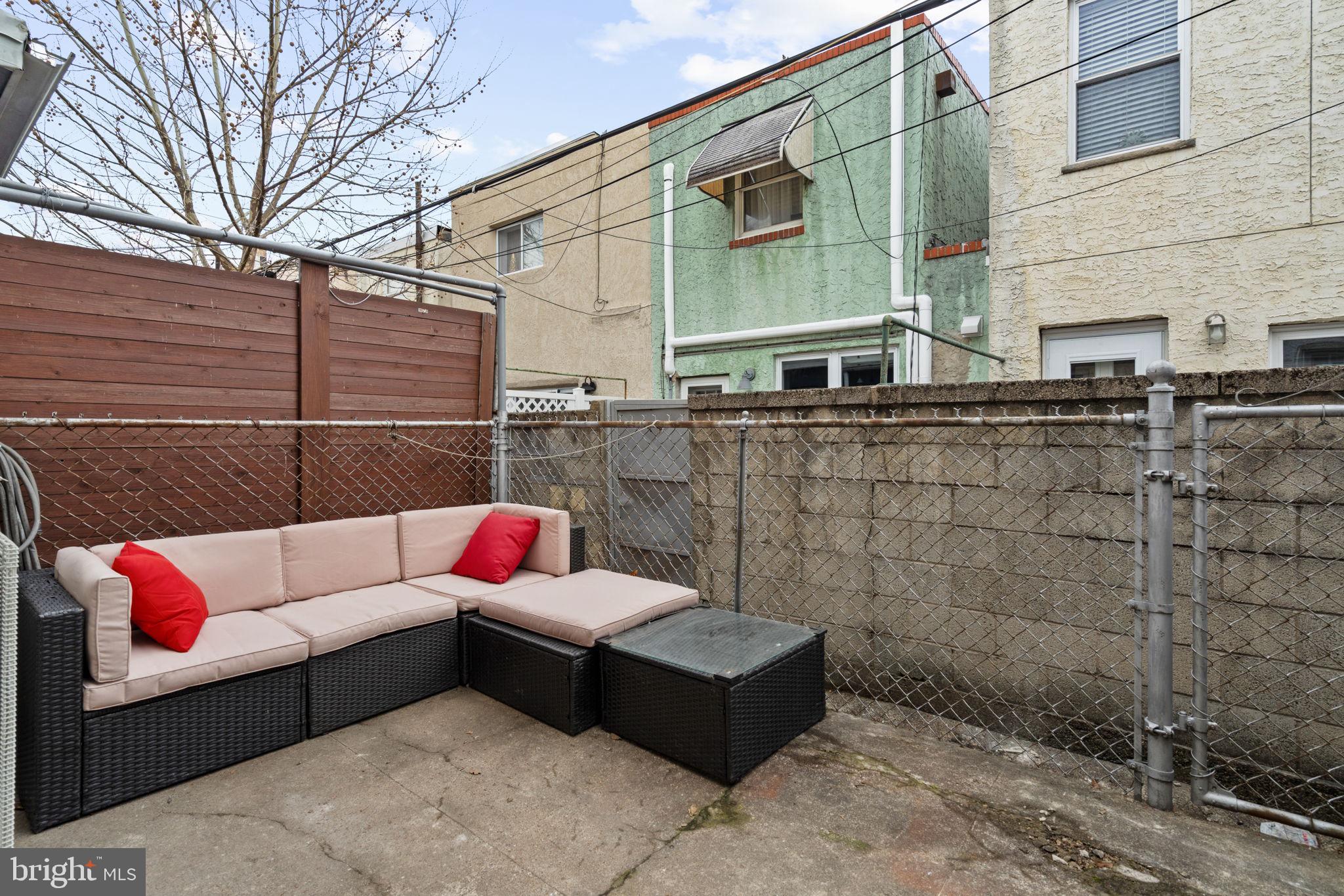 PASSYUNK SQUARE - Residential