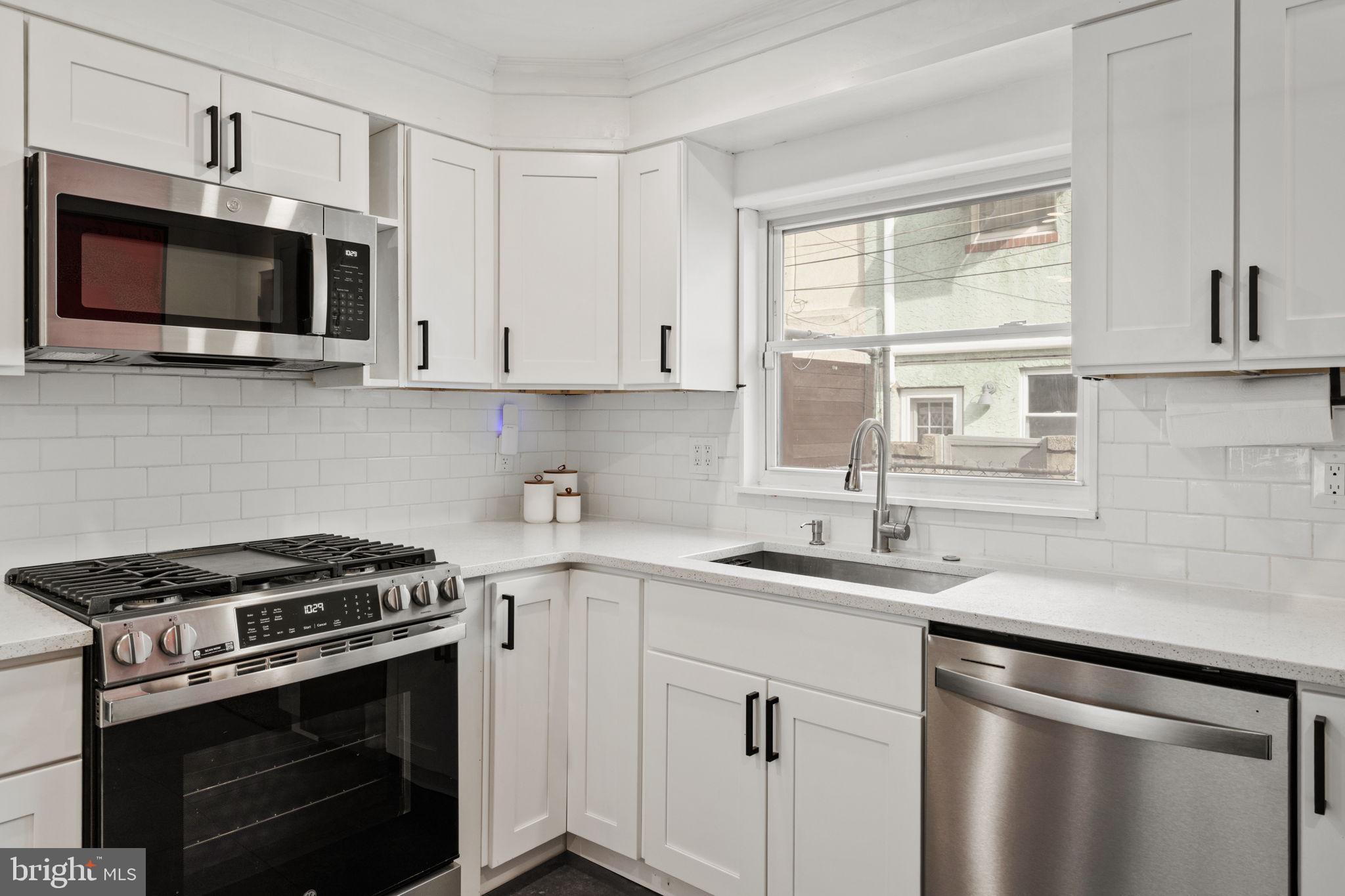 PASSYUNK SQUARE - Residential