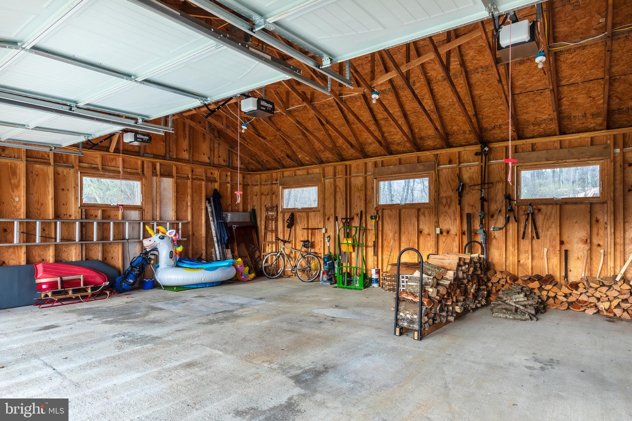 FLEETWOOD FARMS - Residential