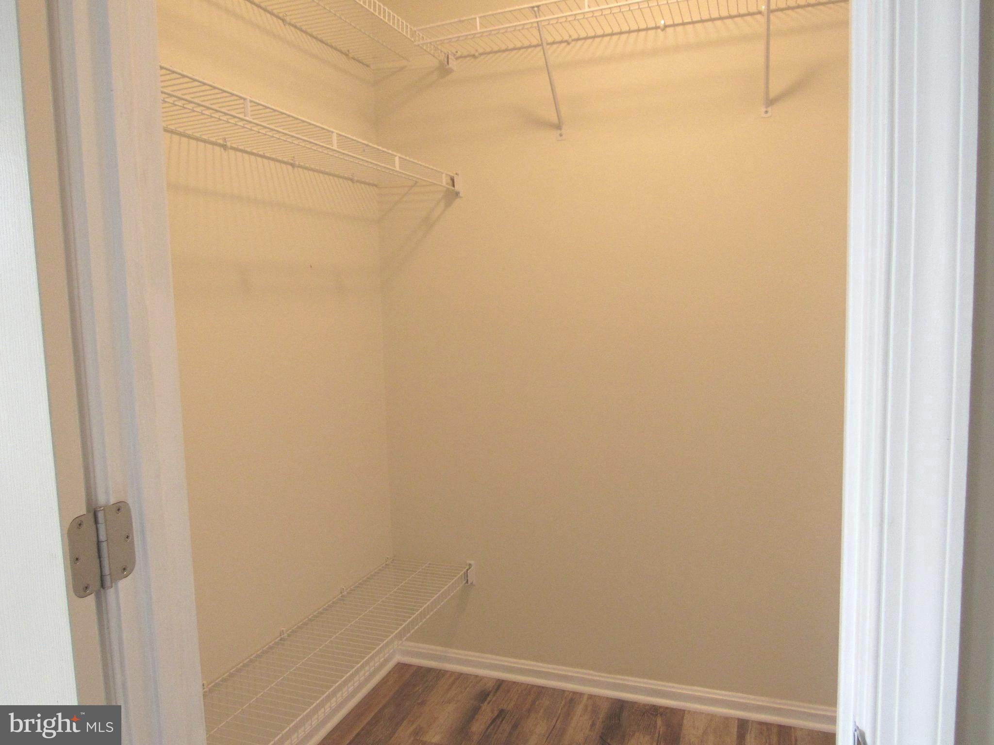 ELLENWOOD - Residential