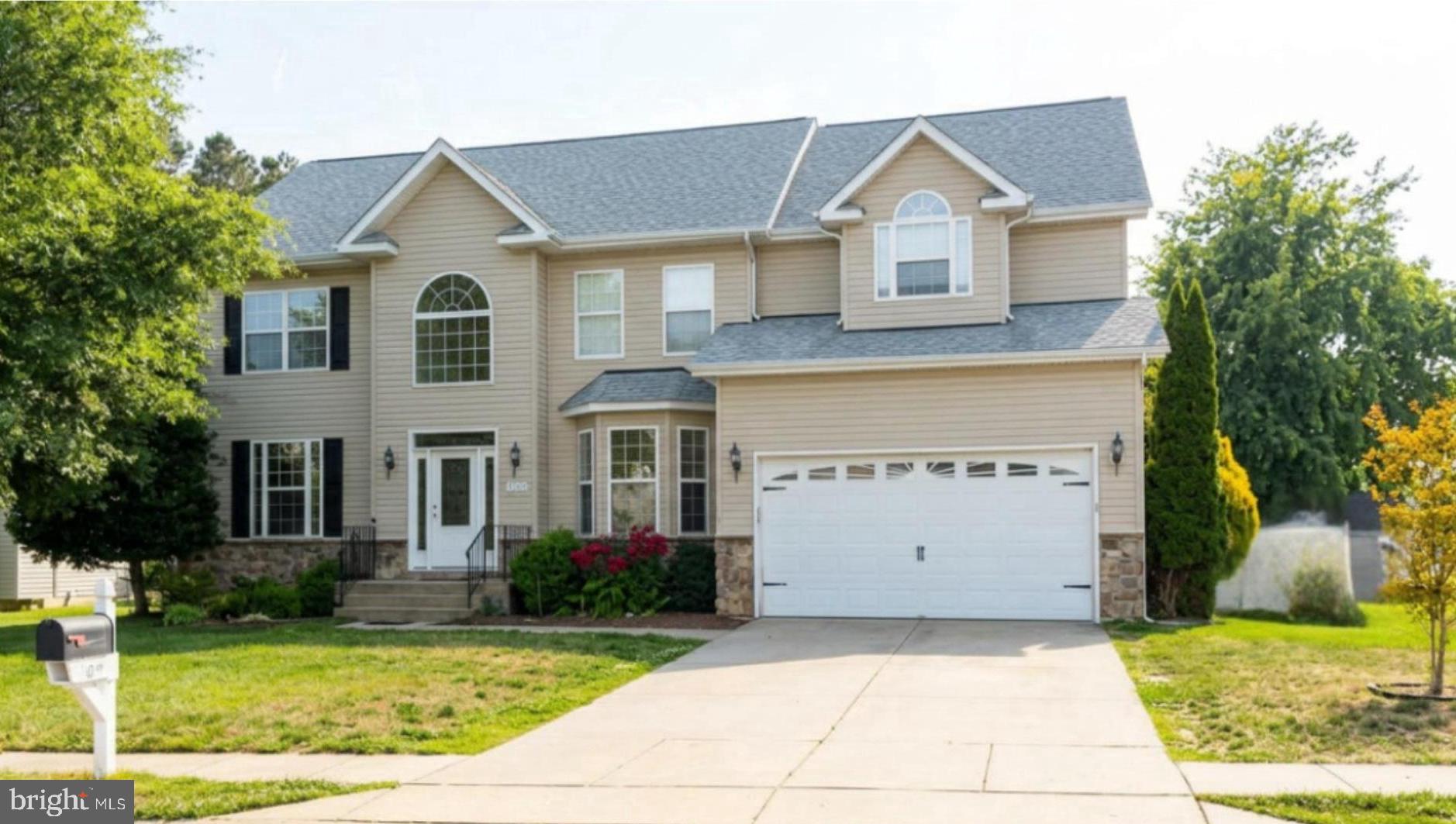 109 BRIARWOOD CIRCLE