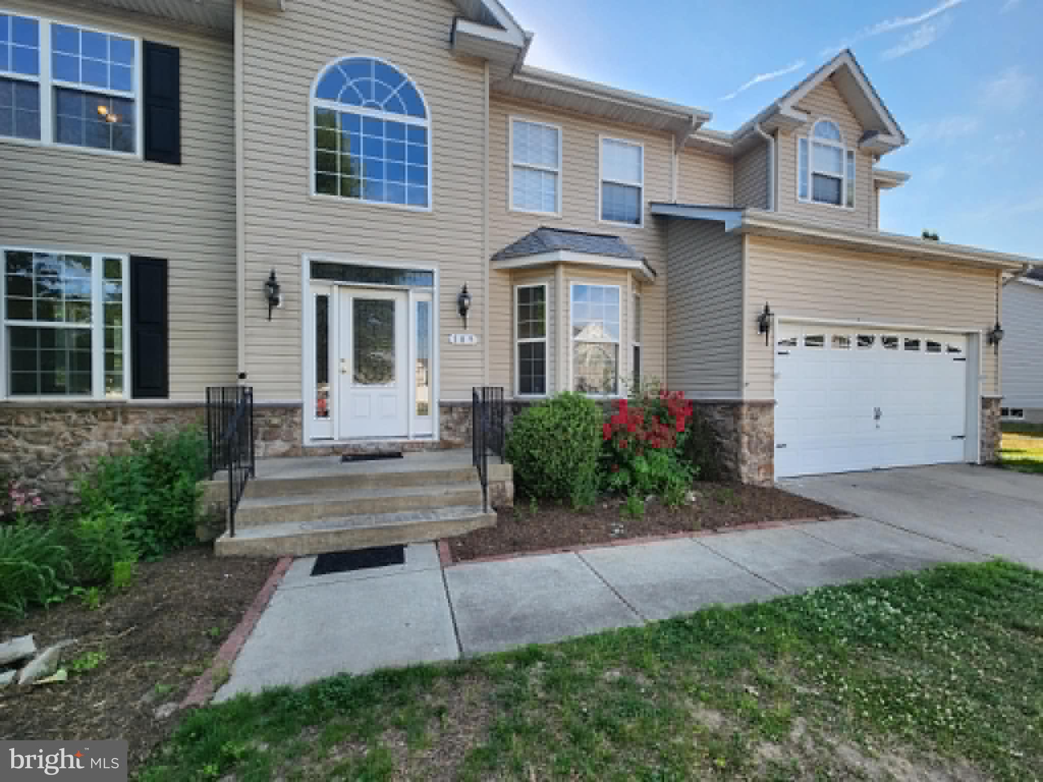 109 BRIARWOOD CIRCLE