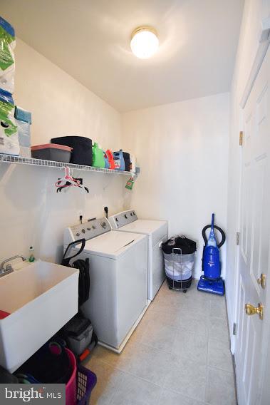 REDWOOD LAKES - Residential