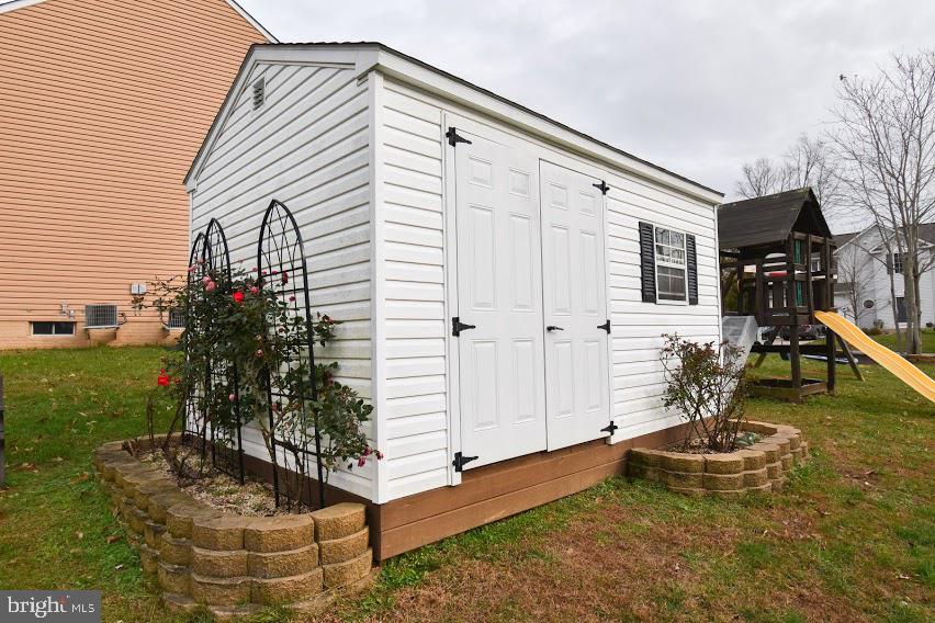 REDWOOD LAKES - Residential