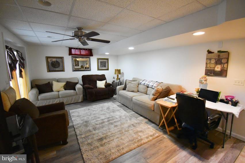 REDWOOD LAKES - Residential