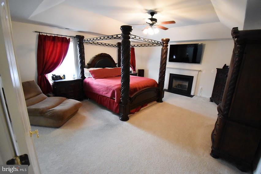 REDWOOD LAKES - Residential