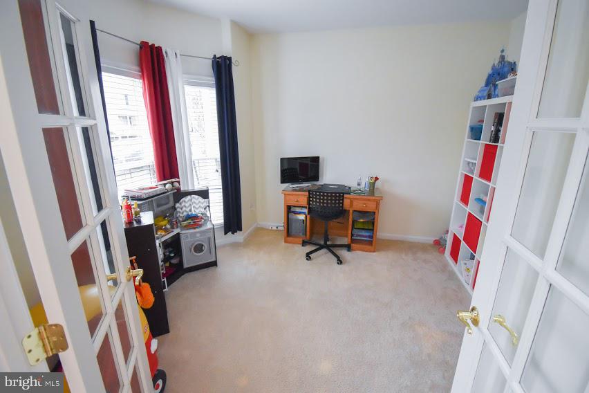 REDWOOD LAKES - Residential