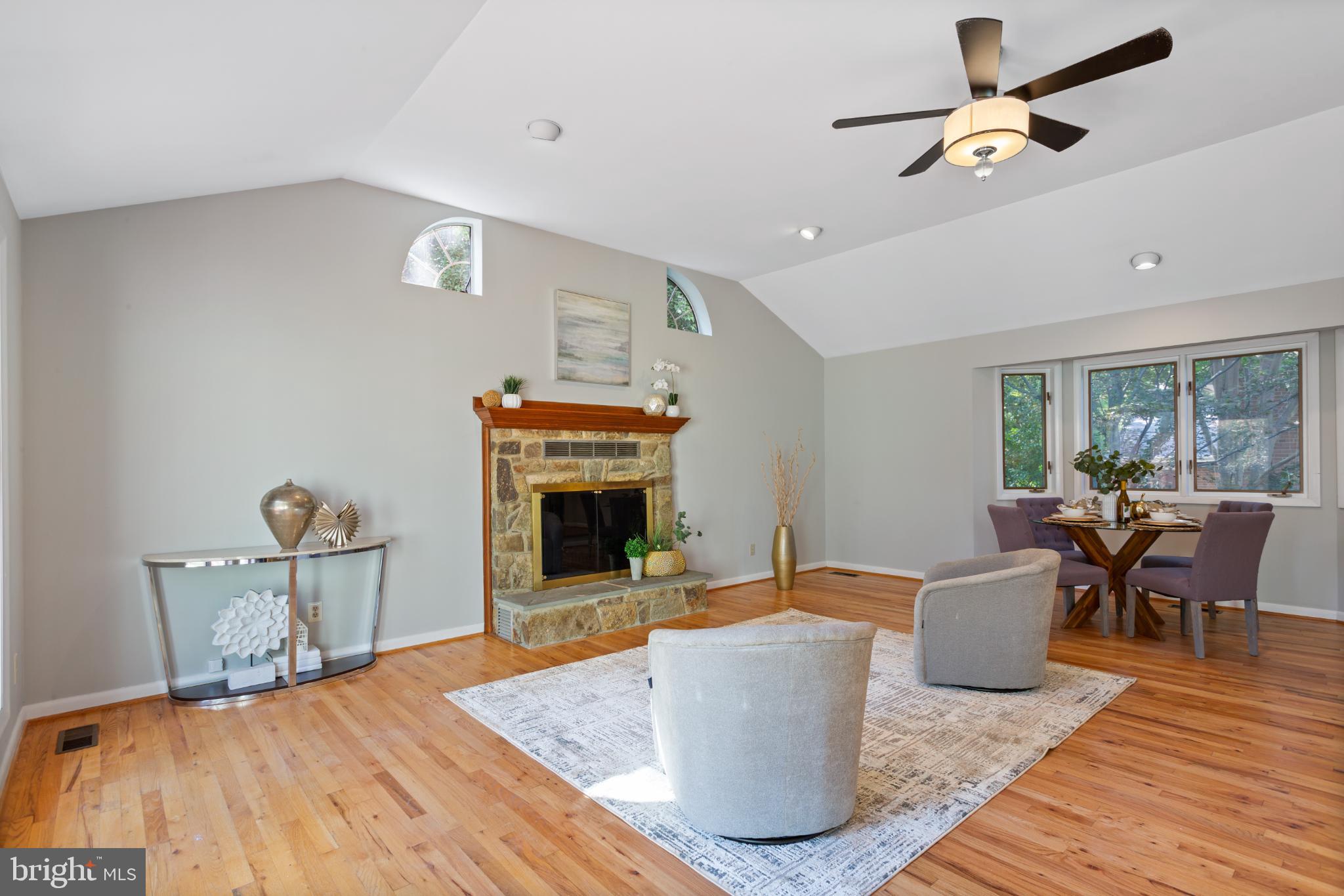 OAKWOOD KNOLLS - Residential