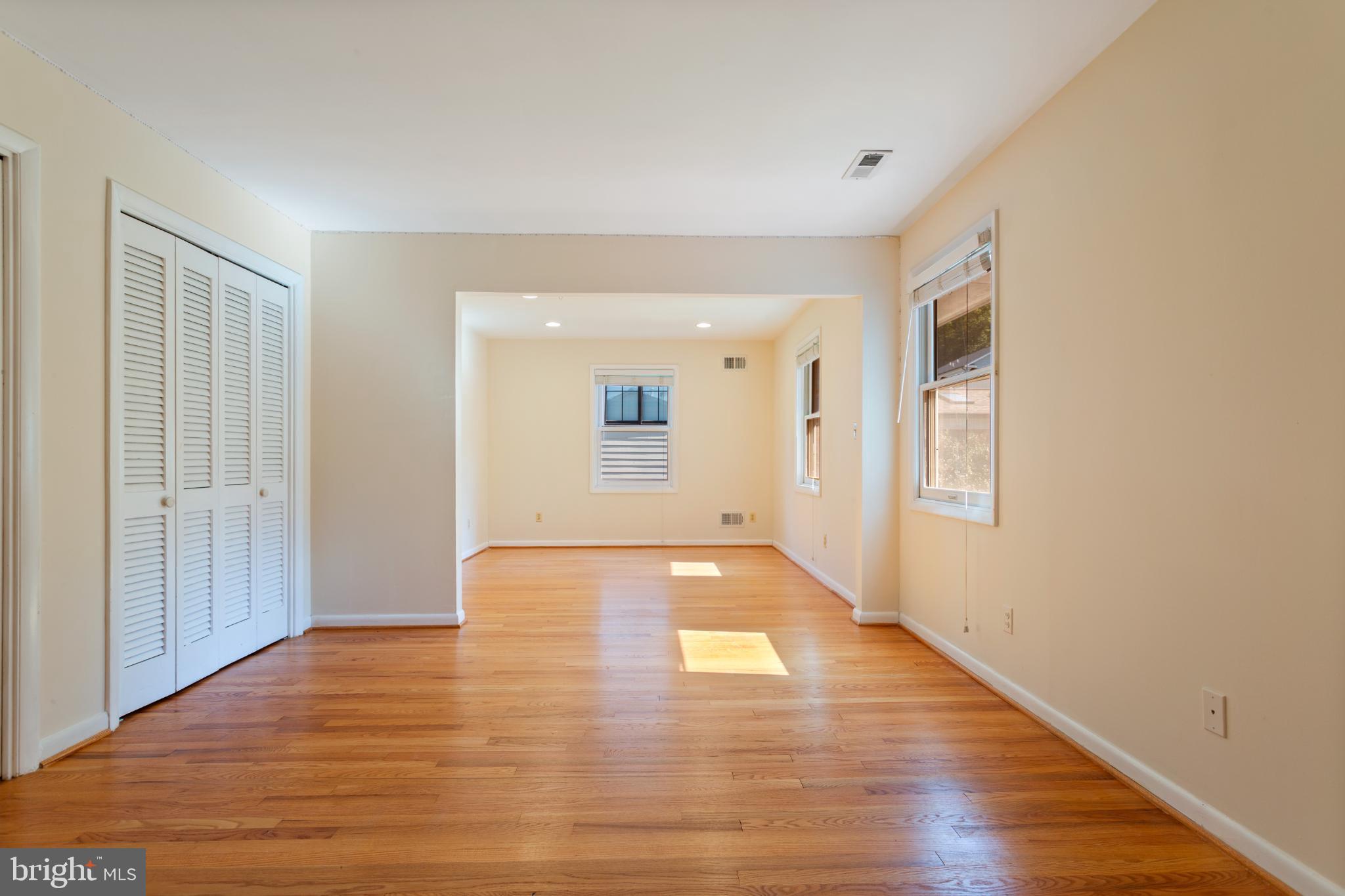 OAKWOOD KNOLLS - Residential