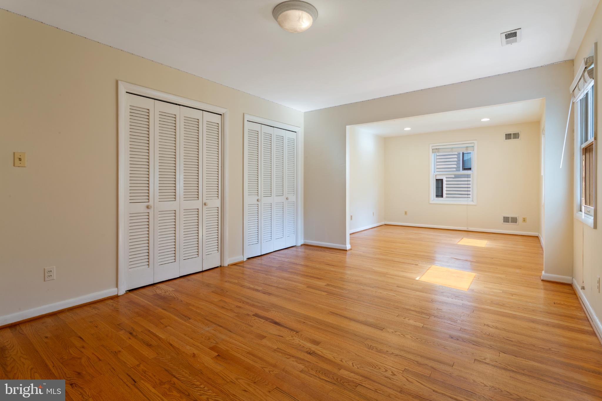 OAKWOOD KNOLLS - Residential