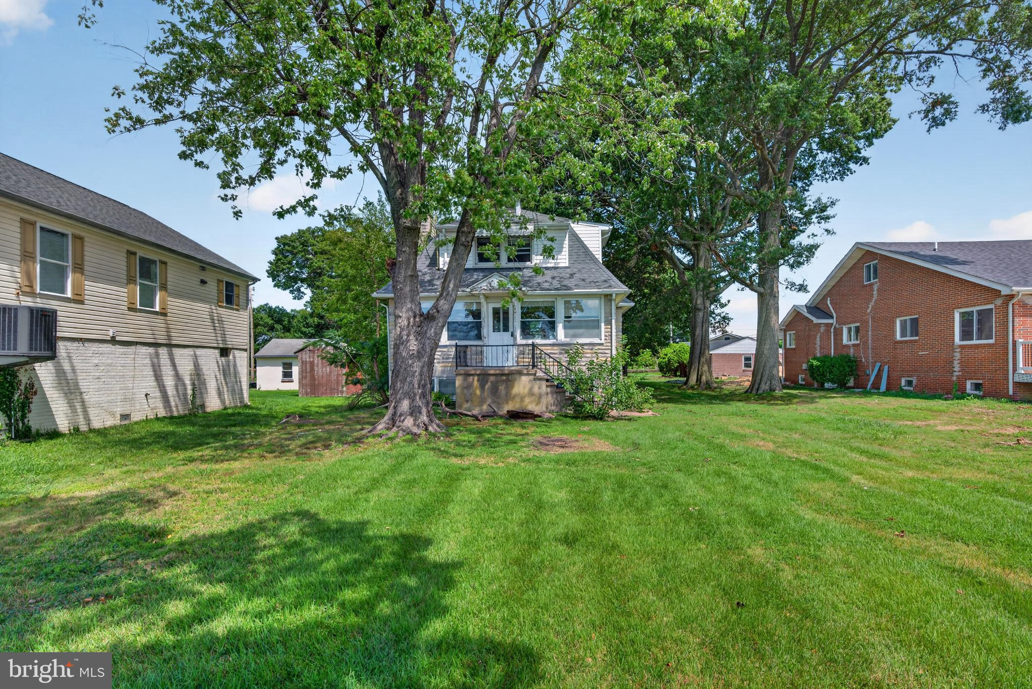 828 COLD SPRING ROAD