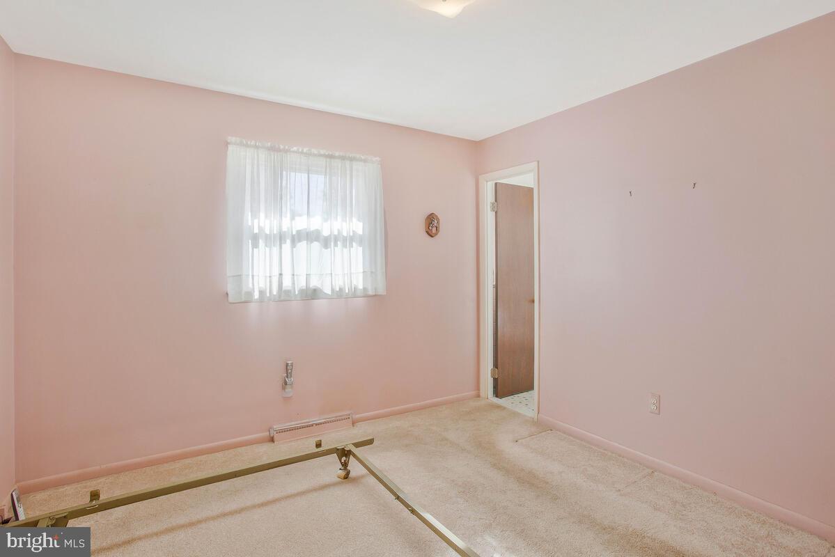 HILLMEADE MANOR - Residential